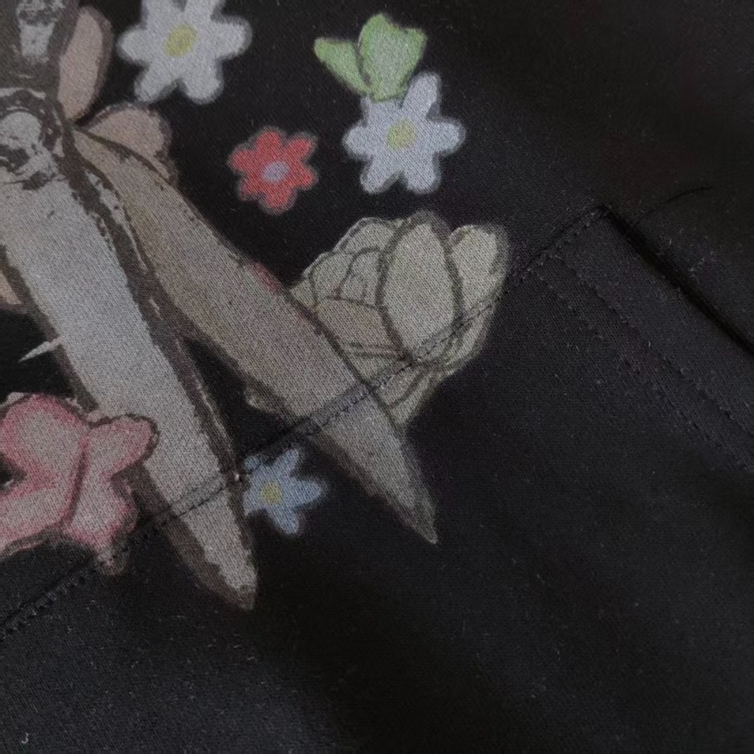 GOODBRAND 蝴蝶鲜花与剪刀蜡笔画连帽卫衣 黑色 灰色