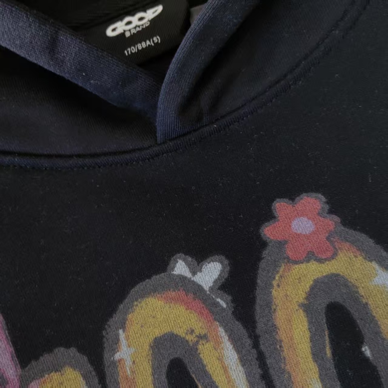 GOODBRAND 蝴蝶鲜花与剪刀蜡笔画连帽卫衣 黑色 灰色