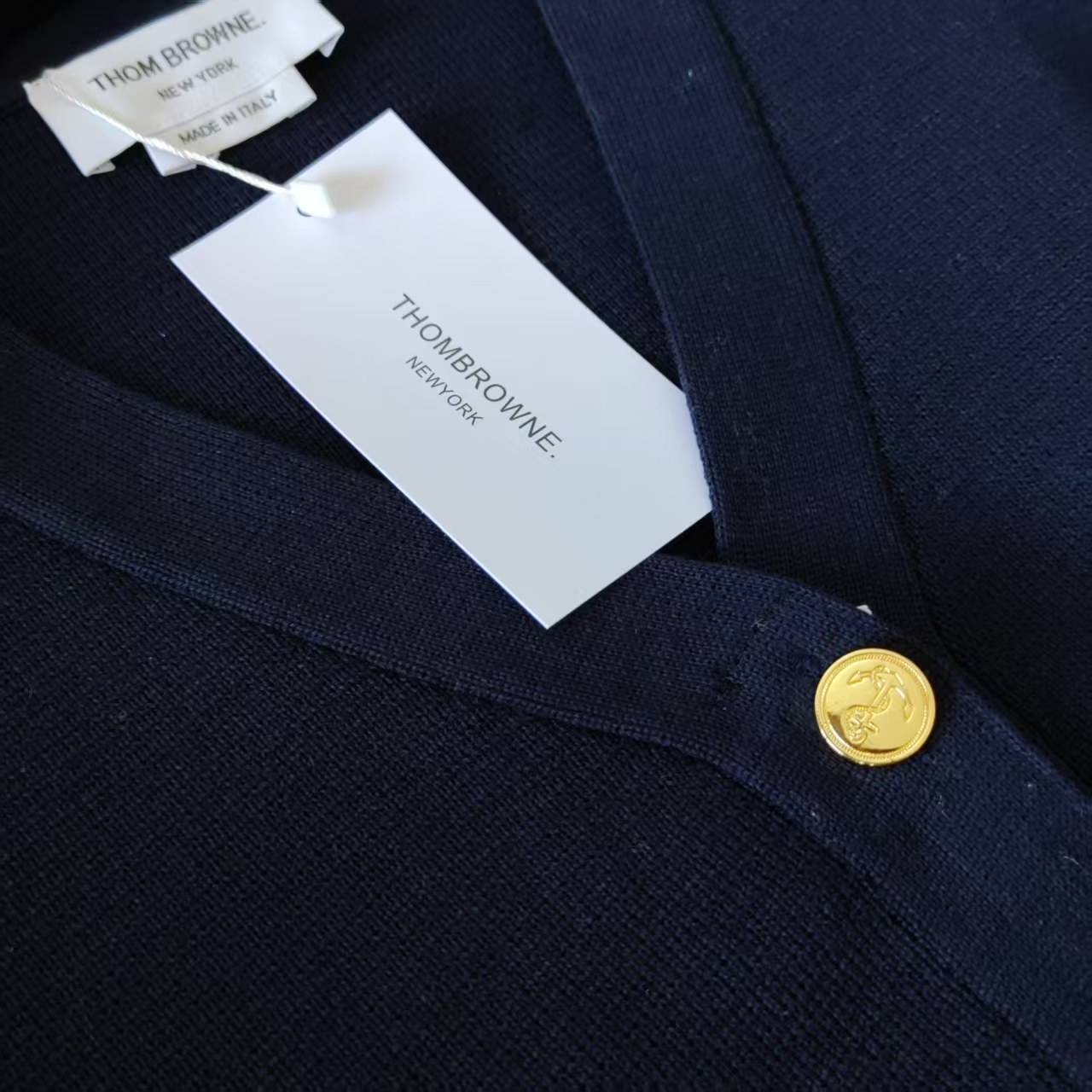 THOM BROWNE/汤姆布朗 蛇年限定女款金属蛇四扣金属铜扣毛衣开衫