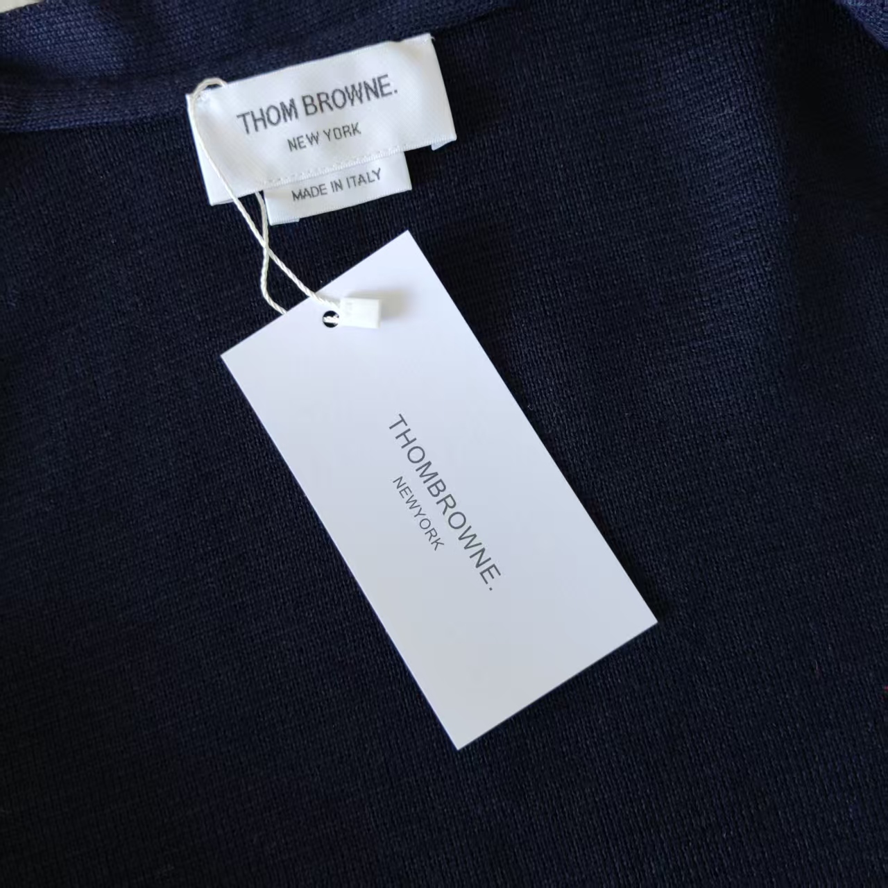 THOM BROWNE/汤姆布朗 蛇年限定女款金属蛇四扣金属铜扣毛衣开衫
