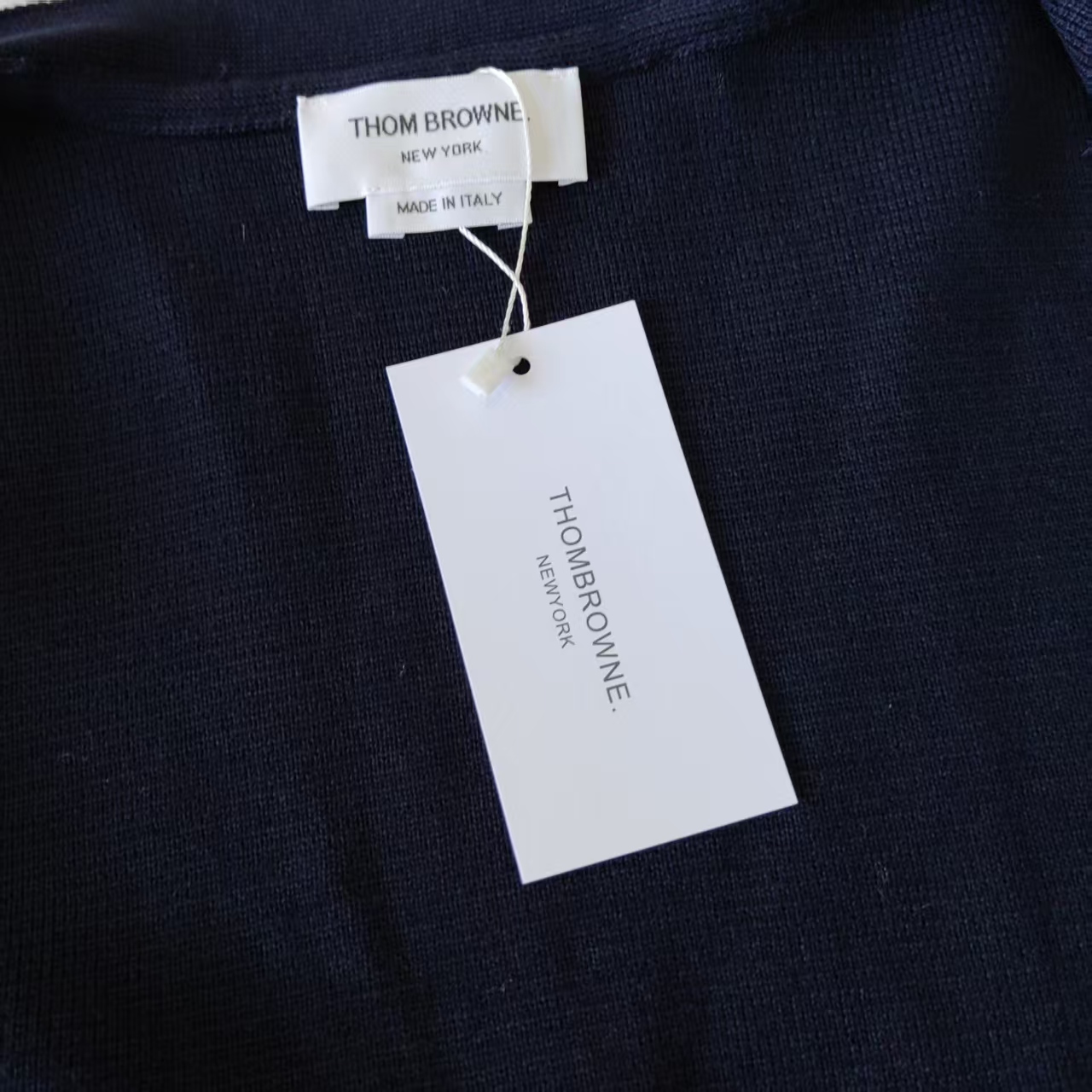 THOM BROWNE/汤姆布朗 蛇年限定金属蛇五扣金属铜扣毛衣情侣款开衫 藏青色
