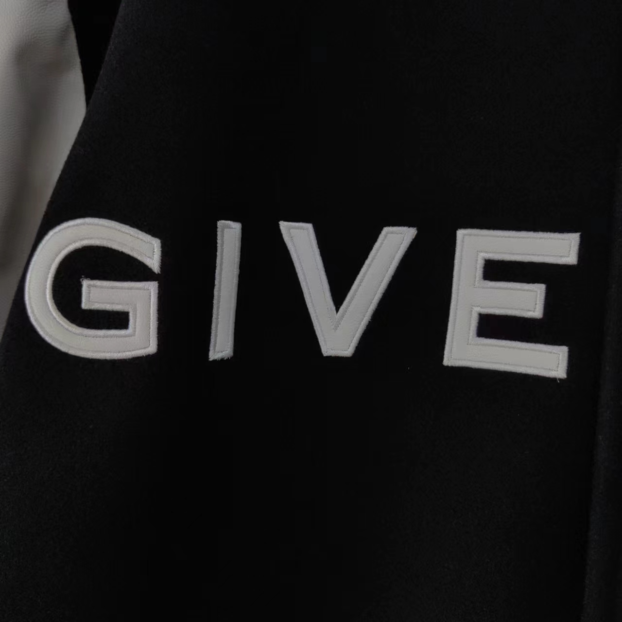 细节图 Givenchy/纪梵希 经典刺绣字母皮袖拼接羊毛呢棒球服夹克