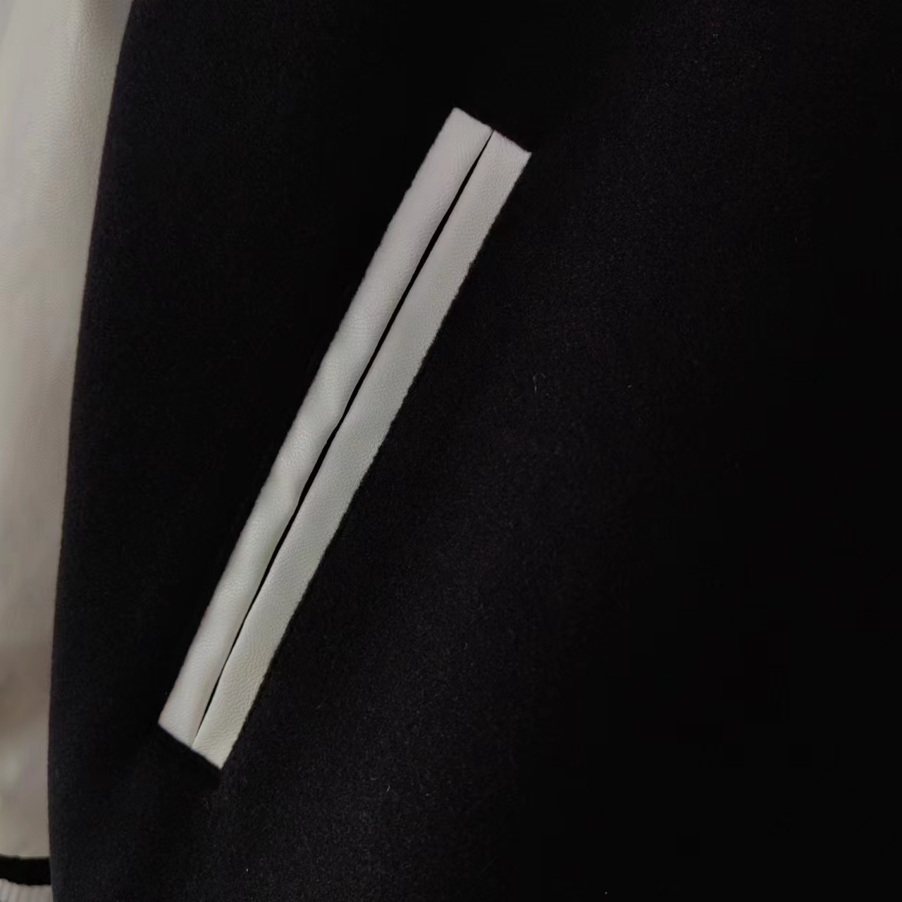 细节图 Givenchy/纪梵希 经典刺绣字母皮袖拼接羊毛呢棒球服夹克