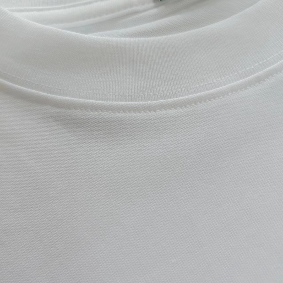 LOEWE 罗意威 彩色涂鸦字母大logo印短袖 Logo精致升级 黑色