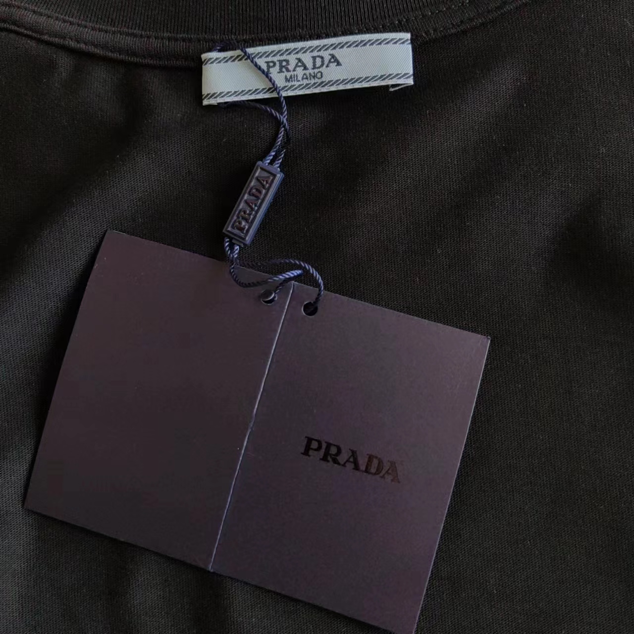 PRADA 普拉达 24SS三角标手袖印花短袖T桖 白色 黑色