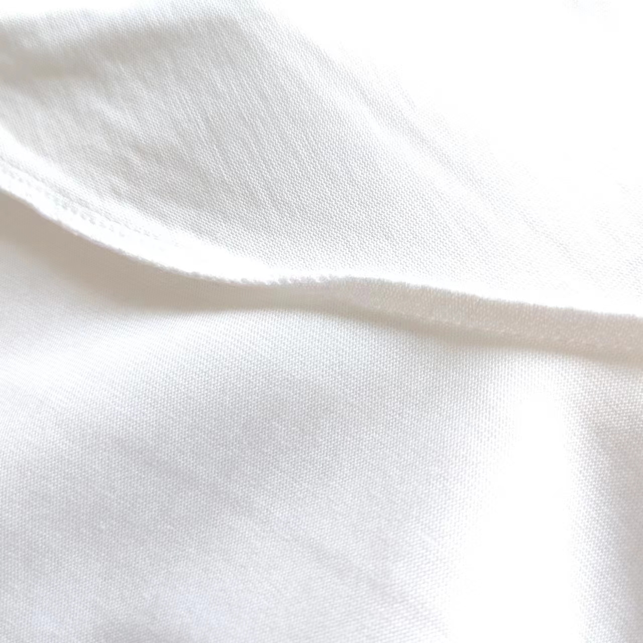BURBERRY 巴宝莉 万针刺绣战马大Logo经典识标印花 白色