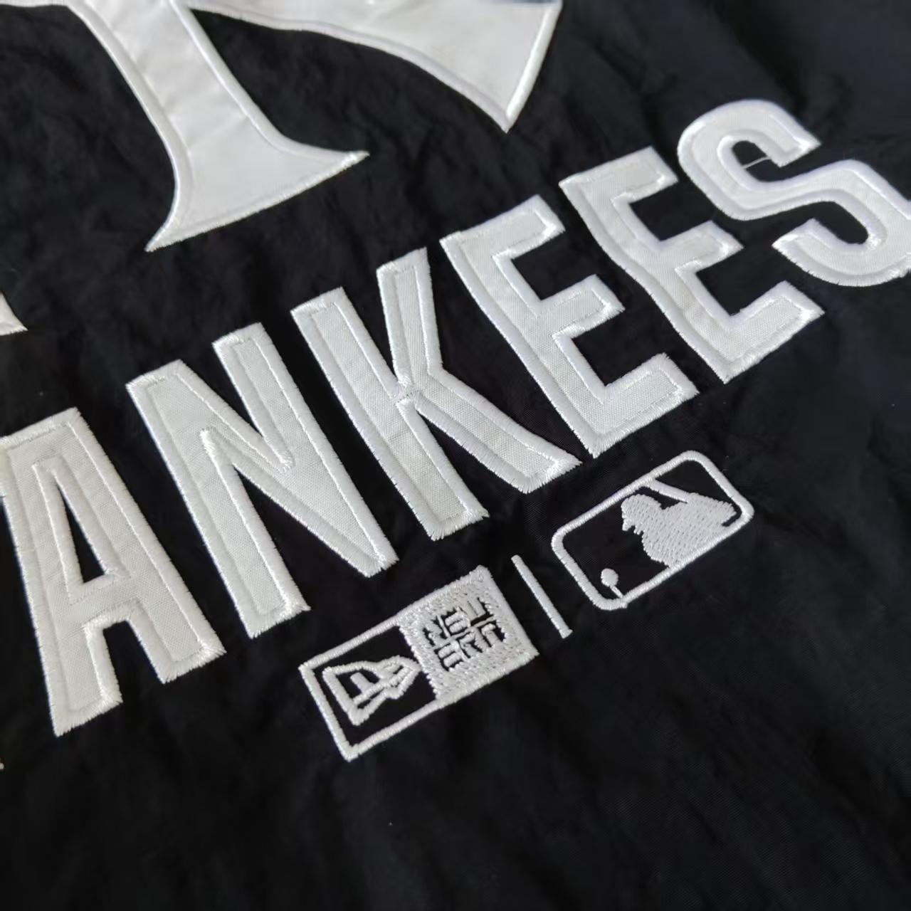 MLB 经典字母logo外套 美式复古风直接拉满