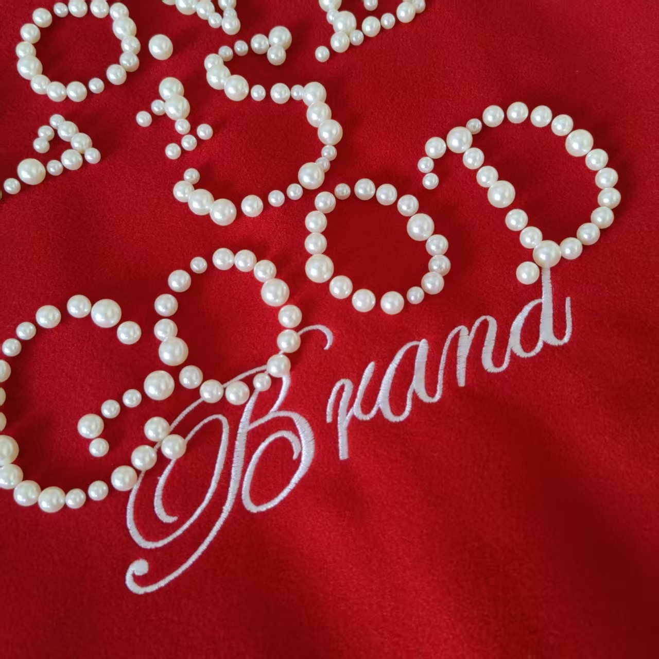 GOODBRAND Love is good经典珍珠标语拼色棒球服男女同款夹克外套黑色 红色