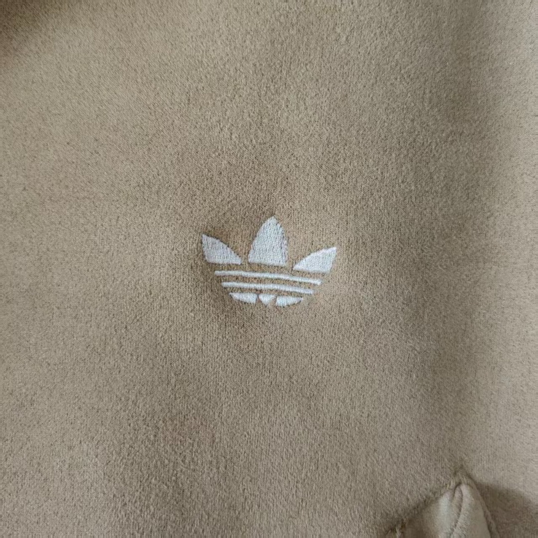 Adidas 阿迪达斯 三叶草羊羔毛外套 深灰酷飒 卡其软萌