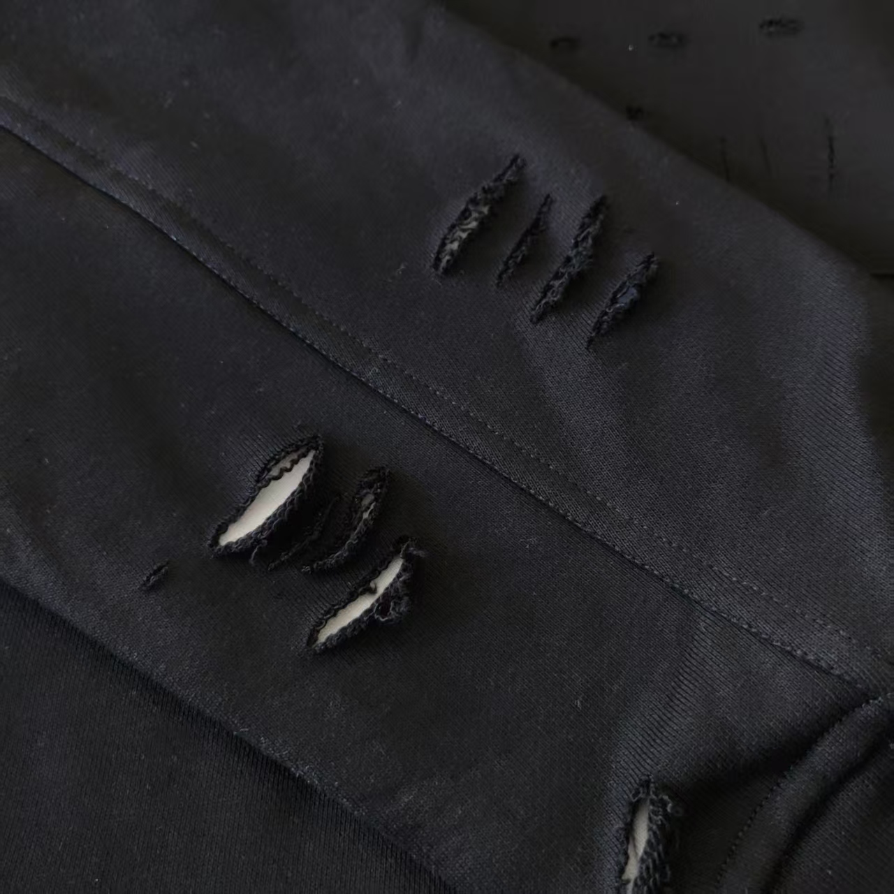 巴黎世家/Balenciaga 洗水大破坏Logo撕裂连帽卫衣 经典印花 洗水黑 湖水绿 白色