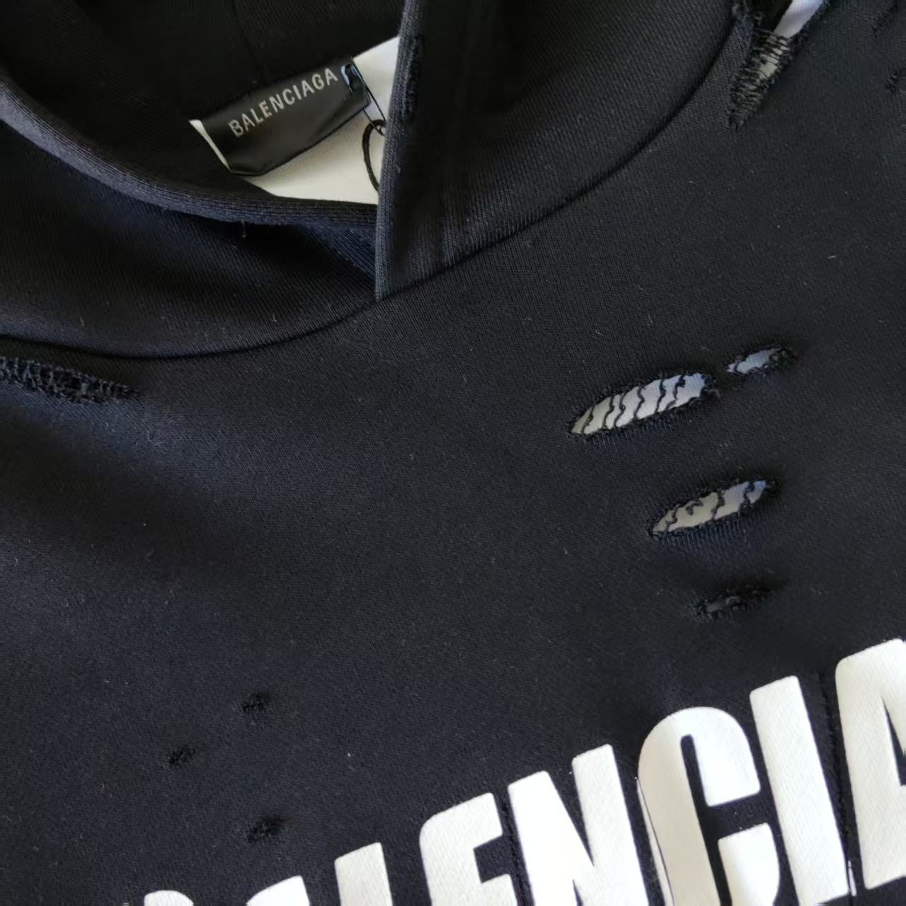 巴黎世家/Balenciaga 洗水大破坏Logo撕裂连帽卫衣 经典印花 洗水黑 湖水绿 白色