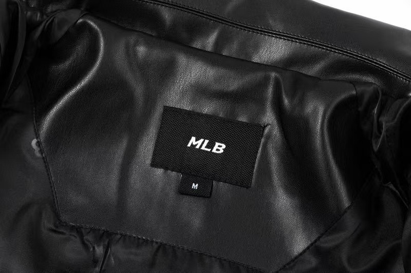 MLB NY金属徽标铭牌美式复古翻领工装皮夹克 黑色
