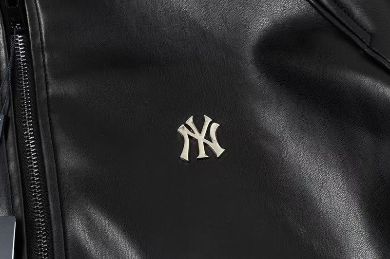 MLB NY金属徽标铭牌美式复古翻领工装皮夹克 黑色