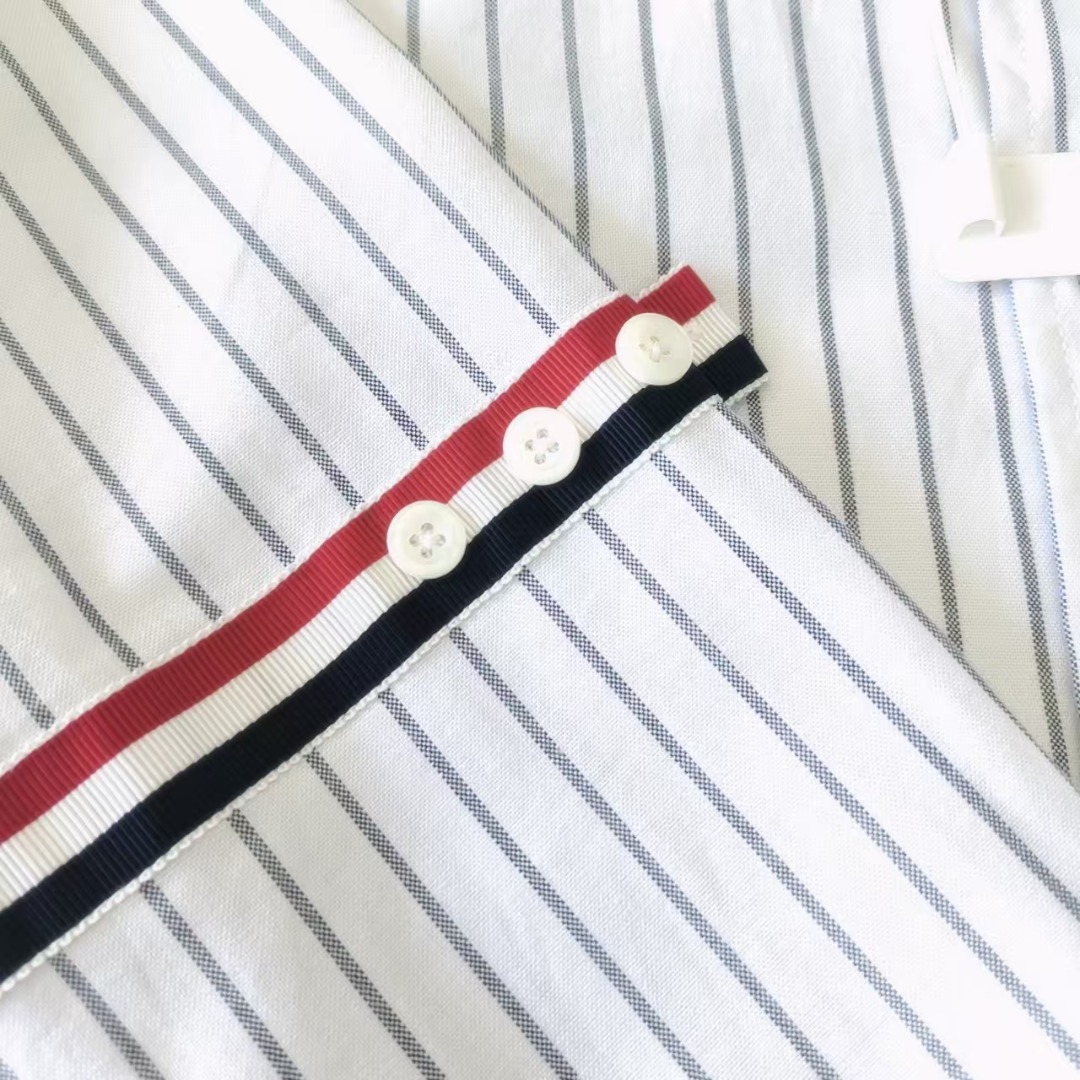 THOM BROWNE 汤姆布朗 双袖标条纹长袖衬衫 白色/灰色