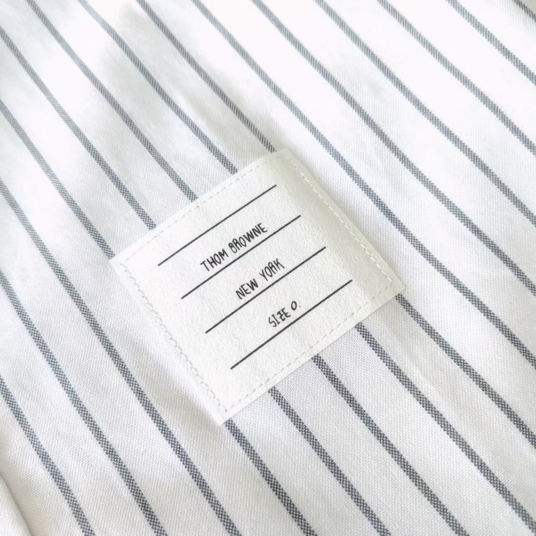 THOM BROWNE 汤姆布朗 双袖标条纹长袖衬衫 白色/灰色