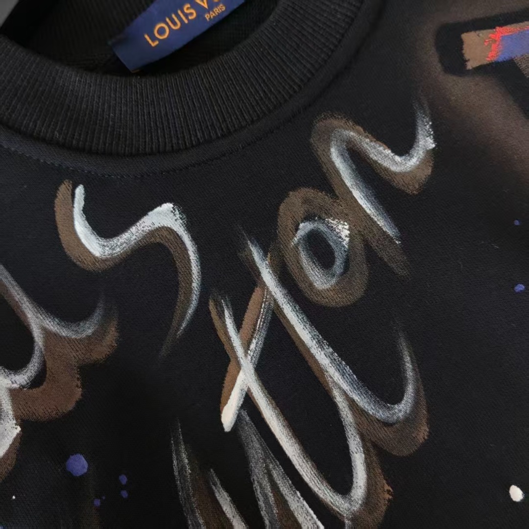 Louis Vuitton/路易 图案手绘工艺情侣款圆领卫衣黑色 白色