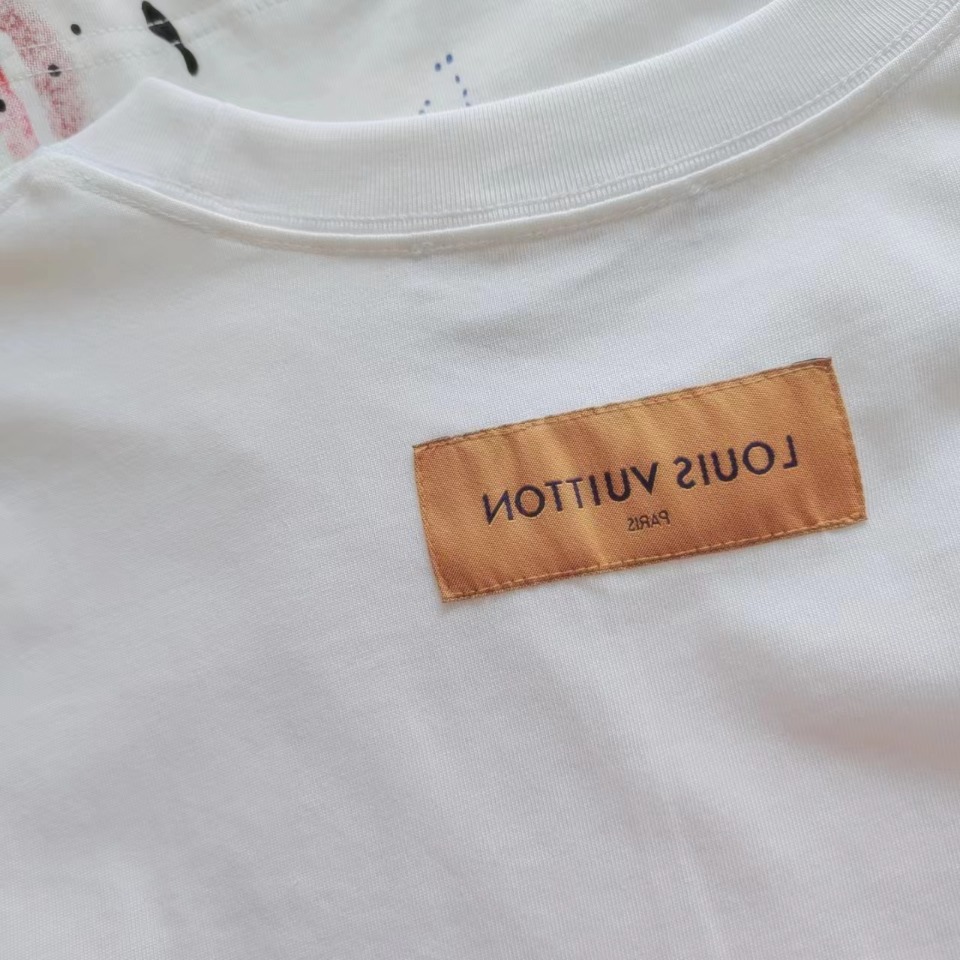 实拍细节图 Louis Vuitton/路易威登 泼墨涂鸦字母印花 黑色 白色