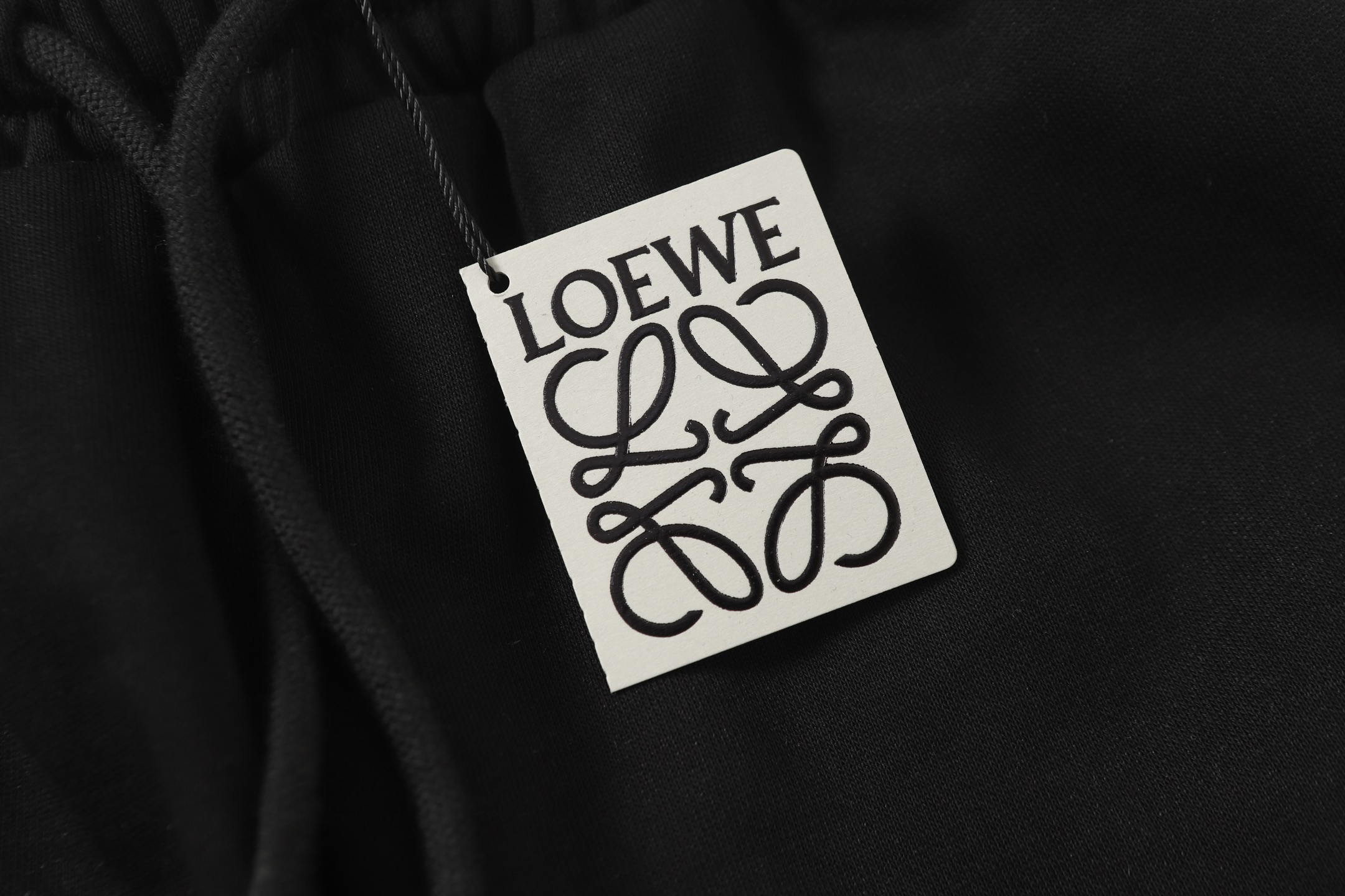 LOEWE 罗意威新款刺绣logo短裤