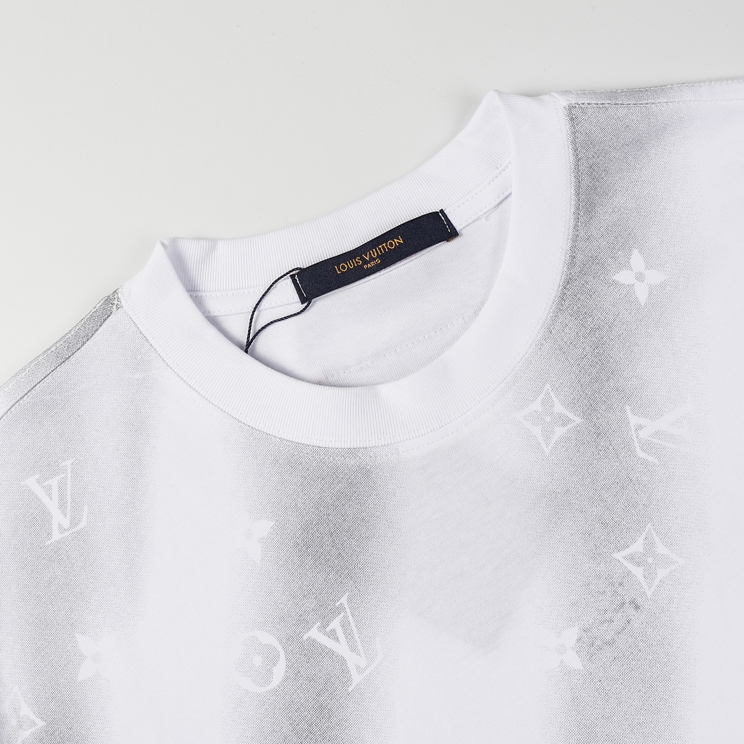LOUIS VUITTON/路易威登 满印渐变短袖 黑 白-莆田鞋,莆田鞋货源,高仿鞋,高仿鞋货源,安福档口,莆田高仿鞋,莆田鞋批发,高仿鞋批发,莆田高仿运动鞋,高仿运动鞋,莆田运动鞋 LOUIS VUITTON/路易威登 满印渐变短袖 黑 白