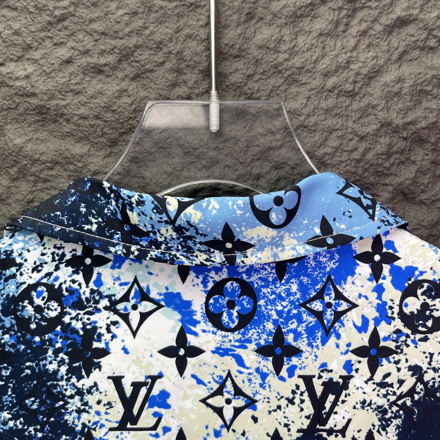 LOUIS VUITTON 路易威登 水墨涂鸦衬衫-Chinese UA Cheap High Quatity Brand Clothes Bags handbags Sneakers wholesale wholesaler seller from China Factory suppliers Fashion Clothing Shoes best Quality Beautiful Price LOUIS VUITTON 路易威登 水墨涂鸦衬衫