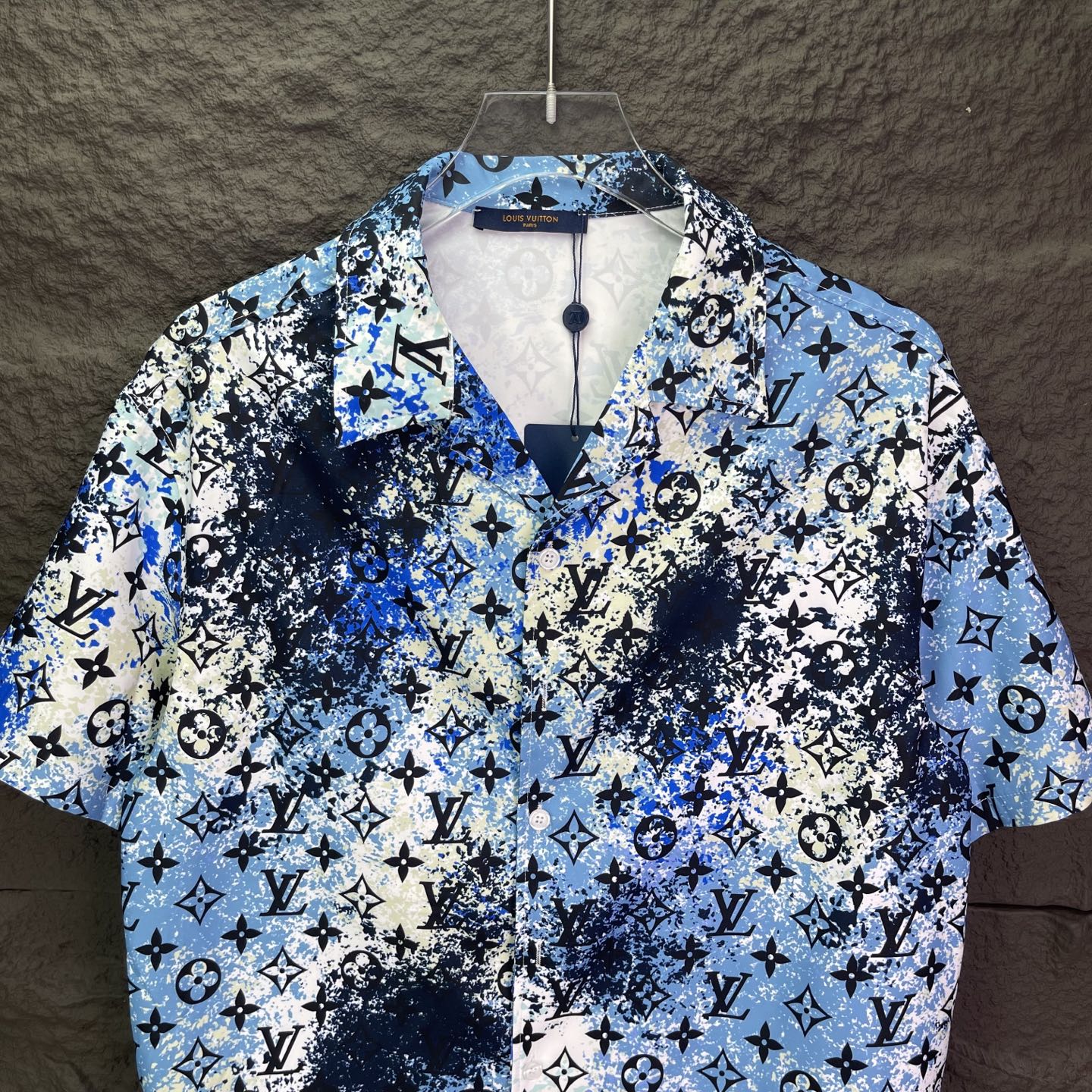 LOUIS VUITTON 路易威登 水墨涂鸦衬衫-Chinese UA Cheap High Quatity Brand Clothes Bags handbags Sneakers wholesale wholesaler seller from China Factory suppliers Fashion Clothing Shoes best Quality Beautiful Price LOUIS VUITTON 路易威登 水墨涂鸦衬衫