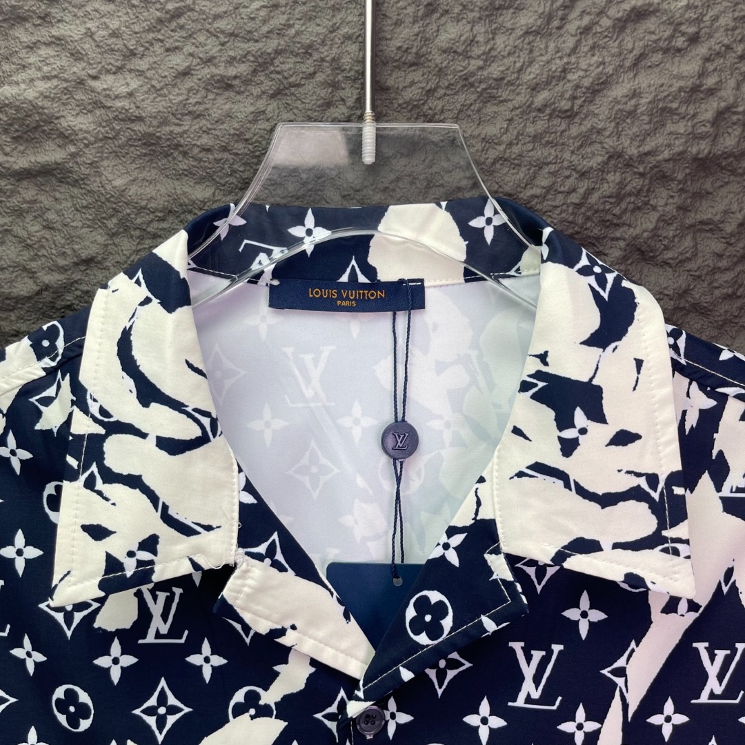 LOUIS VUITTON/路易威登 玫瑰老花衬衫-Top High Quatity Cheap Sneakers Fashion Clothing Clothes Bags handbags Shoes of all Brand wholesale With The best Quality And Beautiful Price from China Factory Chinese suppliers wholesaler seller LOUIS VUITTON/路易威登 玫瑰老花衬衫