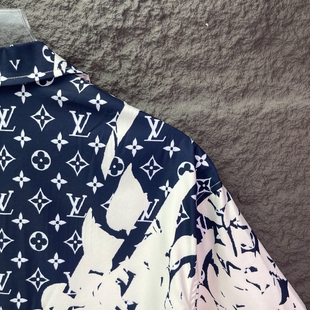 LOUIS VUITTON/路易威登 玫瑰老花衬衫-Top High Quatity Cheap Sneakers Fashion Clothing Clothes Bags handbags Shoes of all Brand wholesale With The best Quality And Beautiful Price from China Factory Chinese suppliers wholesaler seller LOUIS VUITTON/路易威登 玫瑰老花衬衫