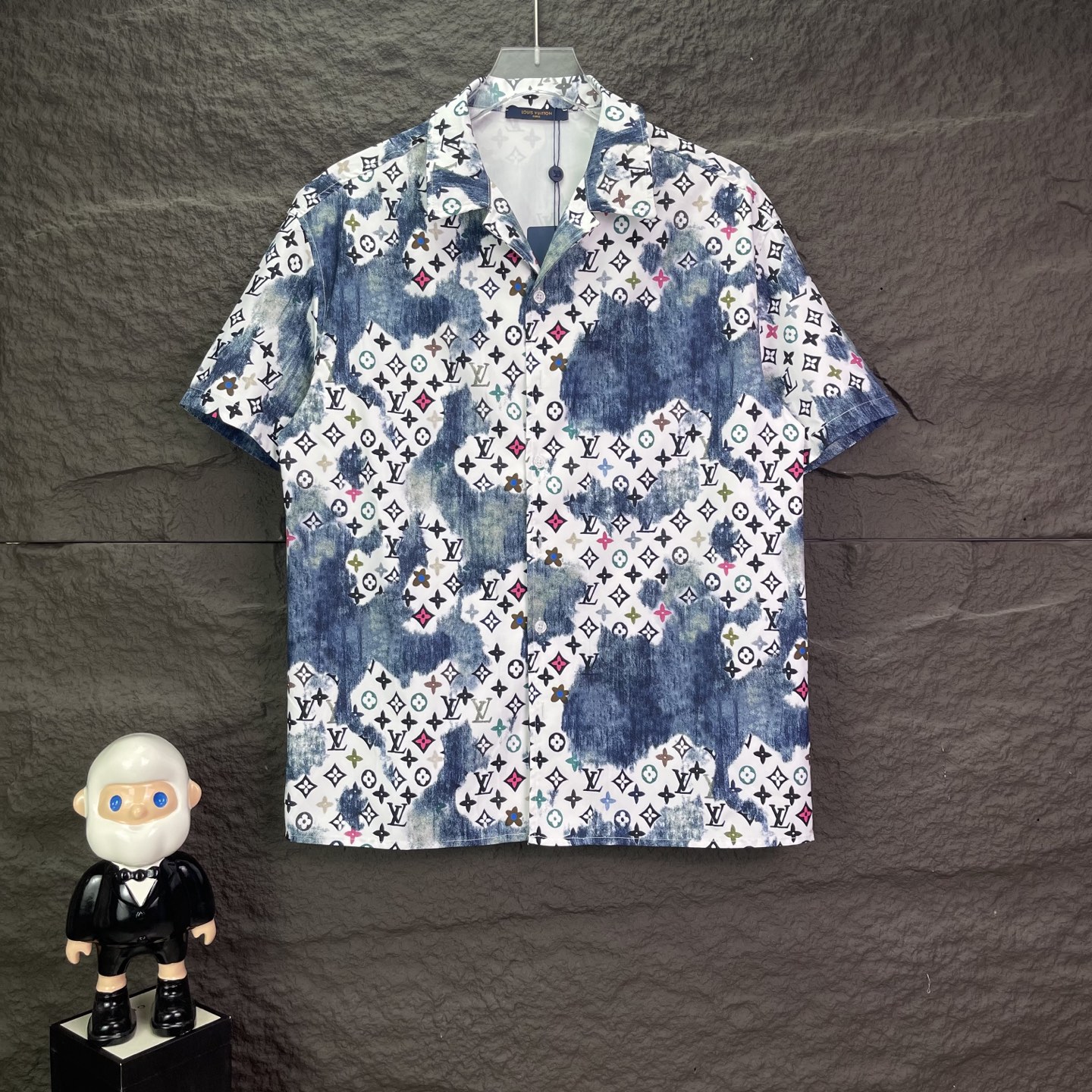 LOUIS VUITTON 路易威登 水墨渐变彩印衬衫-Top High Quatity Cheap Sneakers Fashion Clothing Clothes Bags handbags Shoes of all Brand wholesale With The best Quality And Beautiful Price from China Factory Chinese suppliers wholesaler seller LOUIS VUITTON 路易威登 水墨渐变彩印衬衫