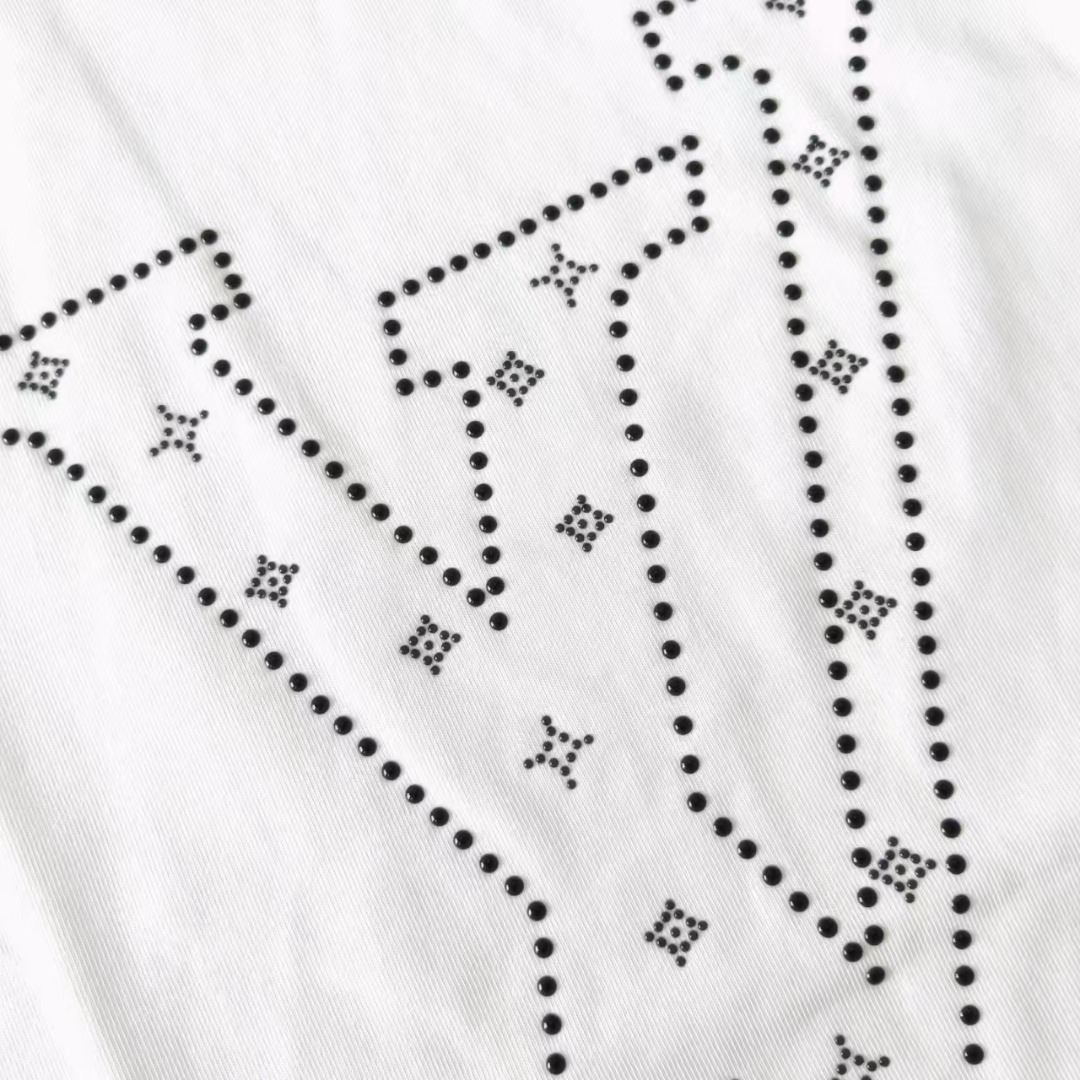 实拍细节图 Louis Vuitton/路易威登 立体亮钻工艺高克重短袖 黑色 白色
