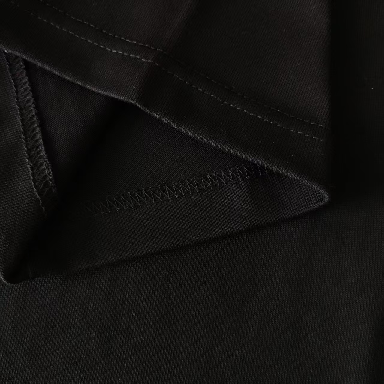 GUCCI/古驰 双G方块logo印花短袖黑色-Top High Quatity Cheap Sneakers Fashion Clothing Clothes Bags handbags Shoes of all Brand wholesale With The best Quality And Beautiful Price from China Factory Chinese suppliers wholesaler seller GUCCI/古驰 双G方块logo印花短袖黑色