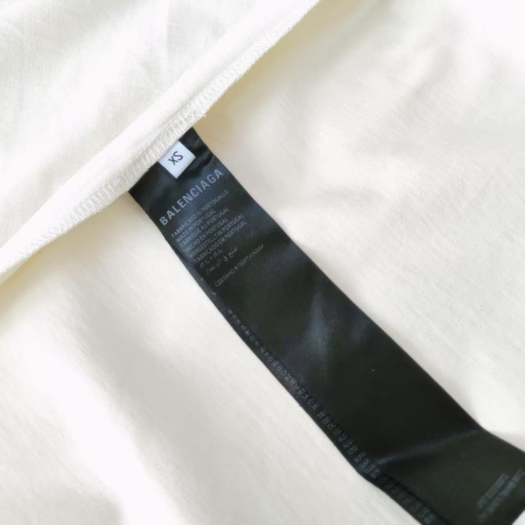 巴黎世家/BALENCIAGA 环保款可乐波浪短袖T恤 藏蓝色 米白-Top High Quatity Cheap Sneakers Fashion Clothing Clothes Bags handbags Shoes of all Brand wholesale With The best Quality And Beautiful Price from China Factory Chinese suppliers wholesaler seller 巴黎世家/BALENCIAGA 环保款可乐波浪短袖T恤 藏蓝色 米白