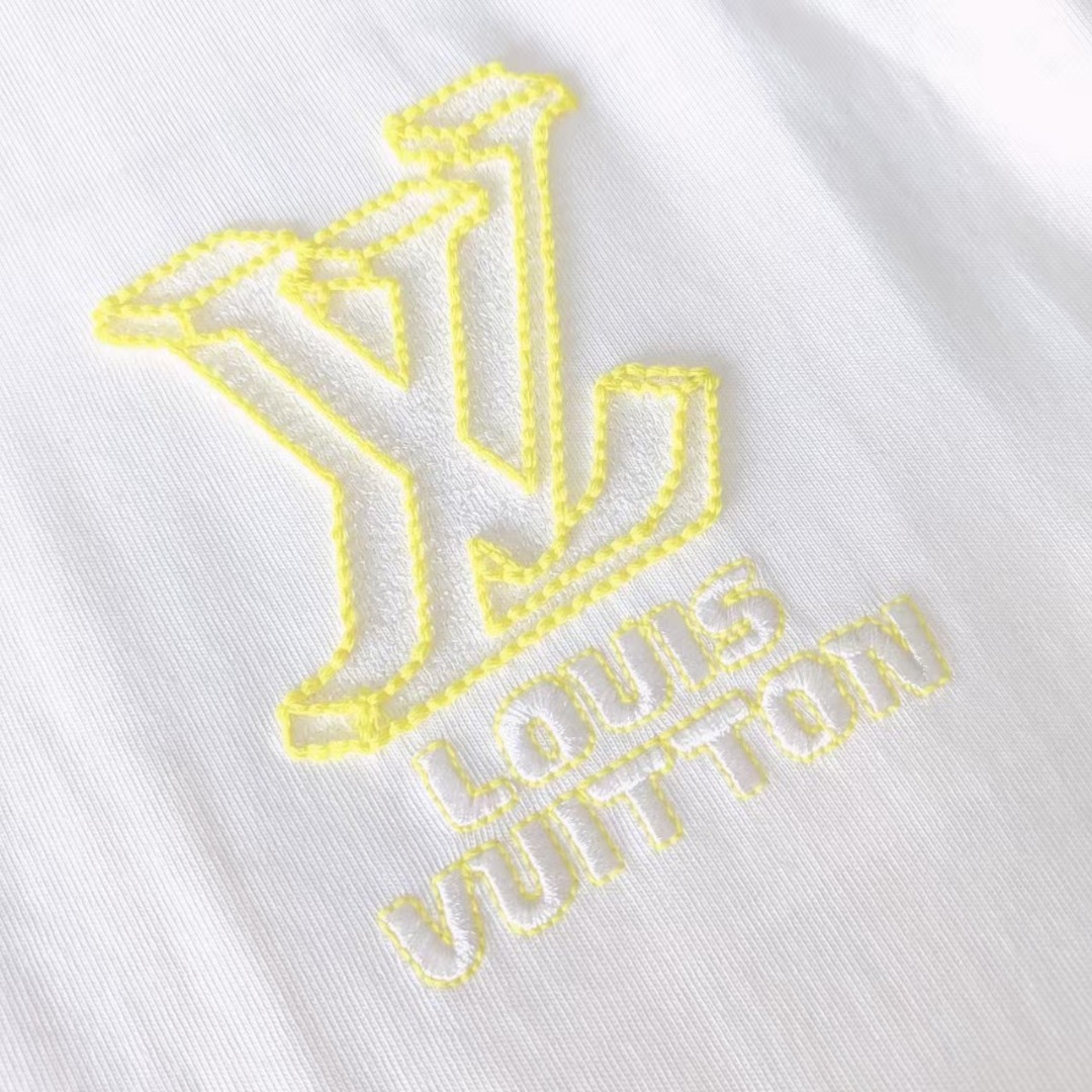 LOUIS VUITTON路易威登 重工刺绣字母logo短袖 黑色 白色