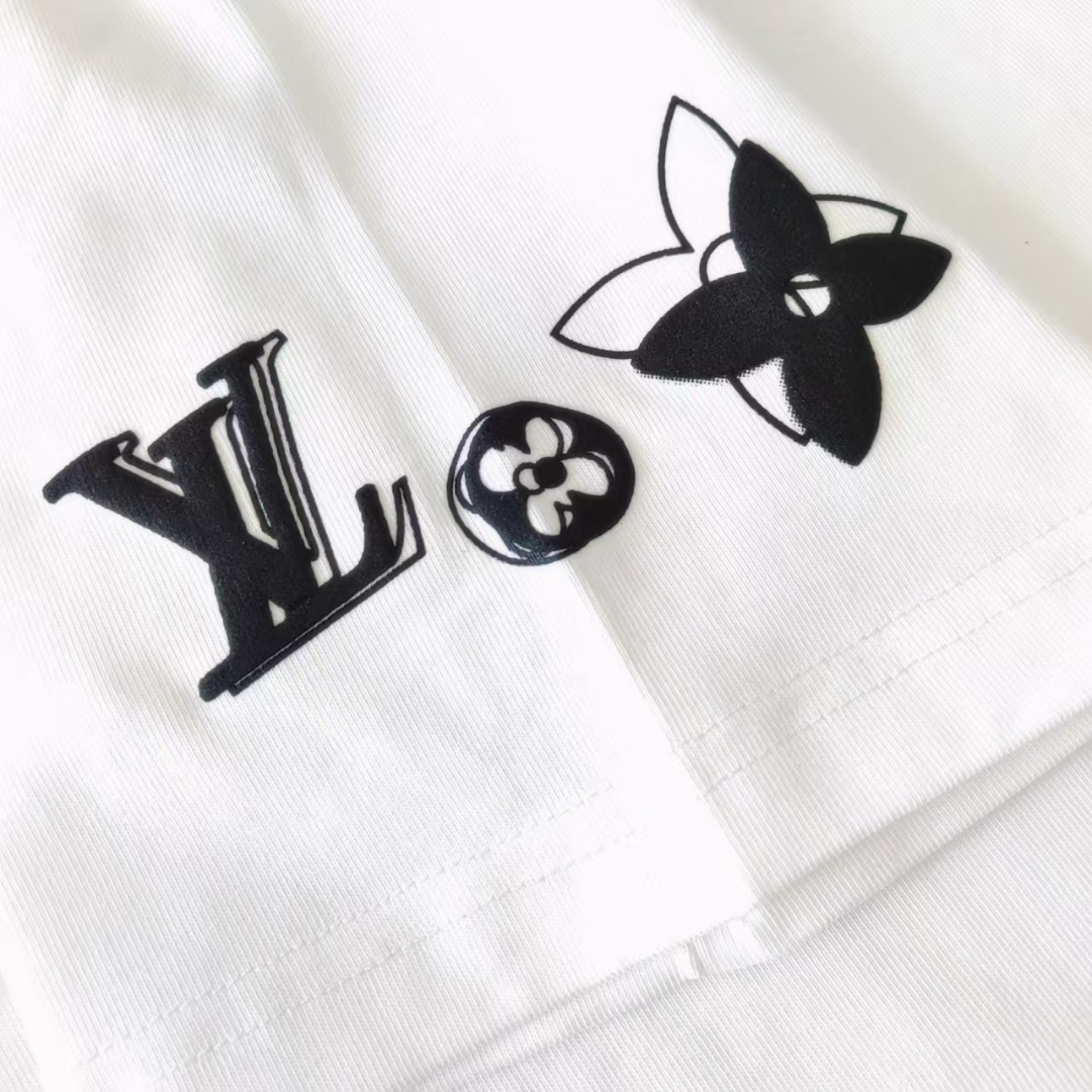 Louis Vuitton路易威登 立体字母logo印花短袖 黑色 白色