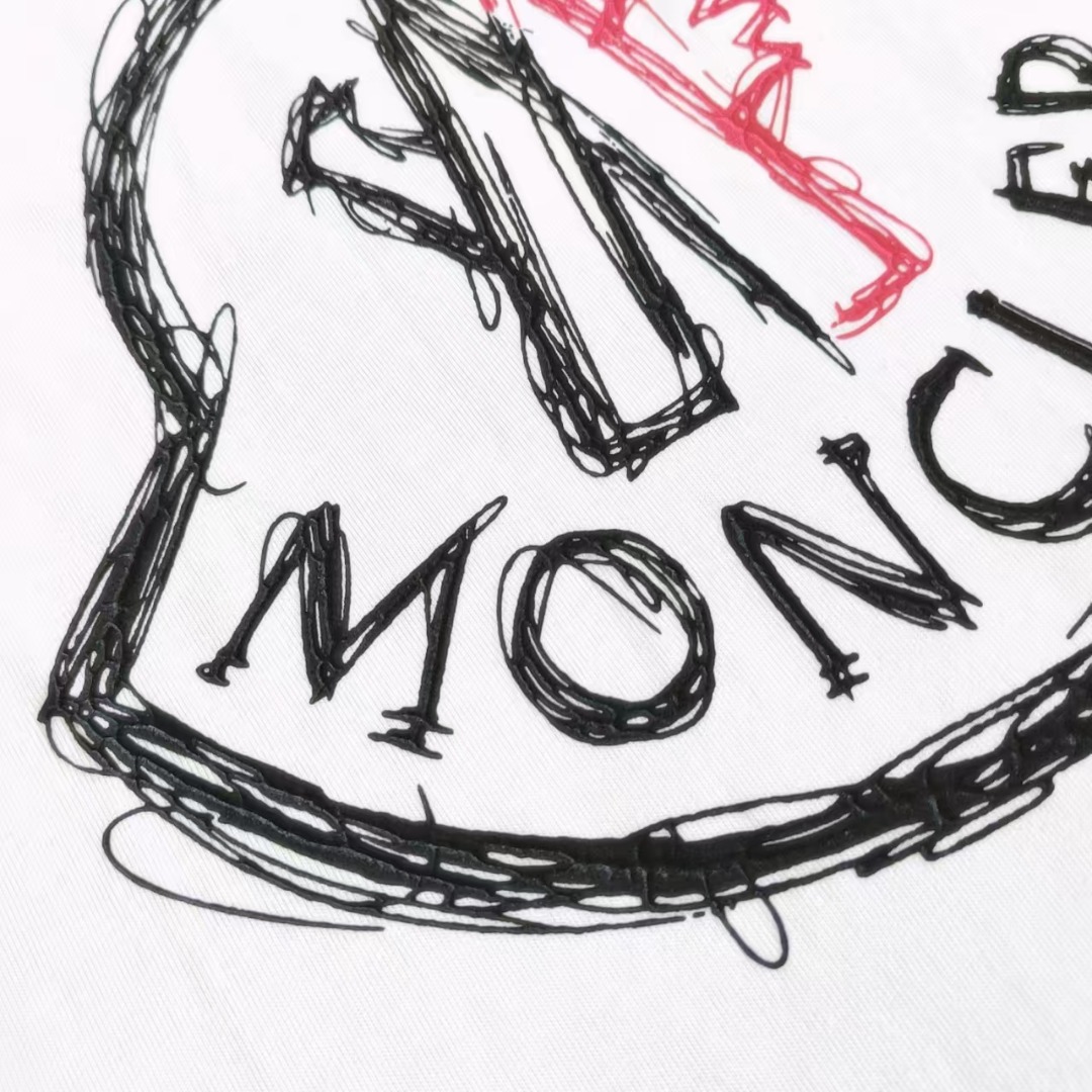 Moncle/蒙口 背后大LOGO短袖 黑色 白色 Moncle/蒙口 背后大LOGO短袖 黑色 白色
