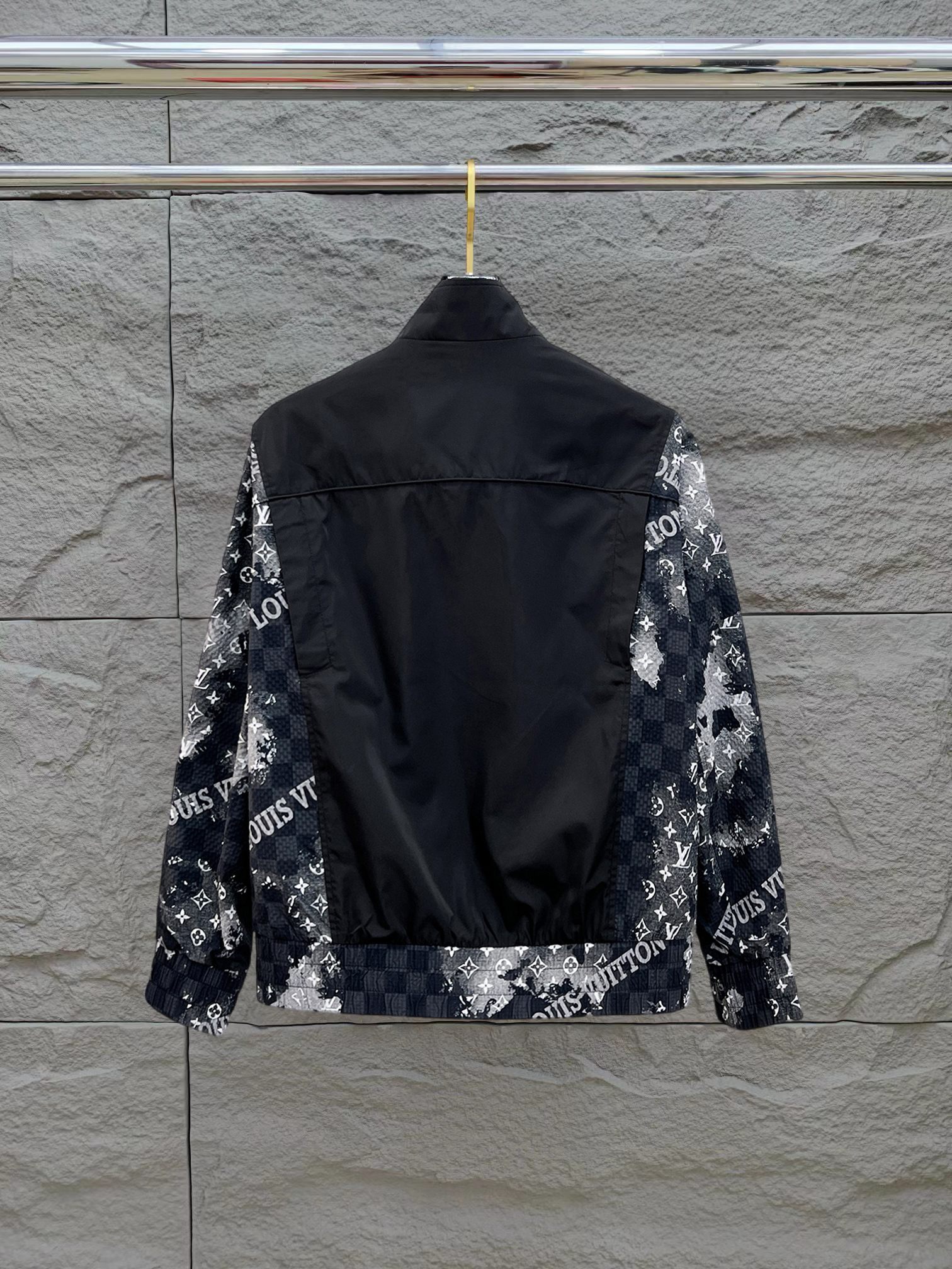 Alternative view of Louis Vuitton Jacket 01836