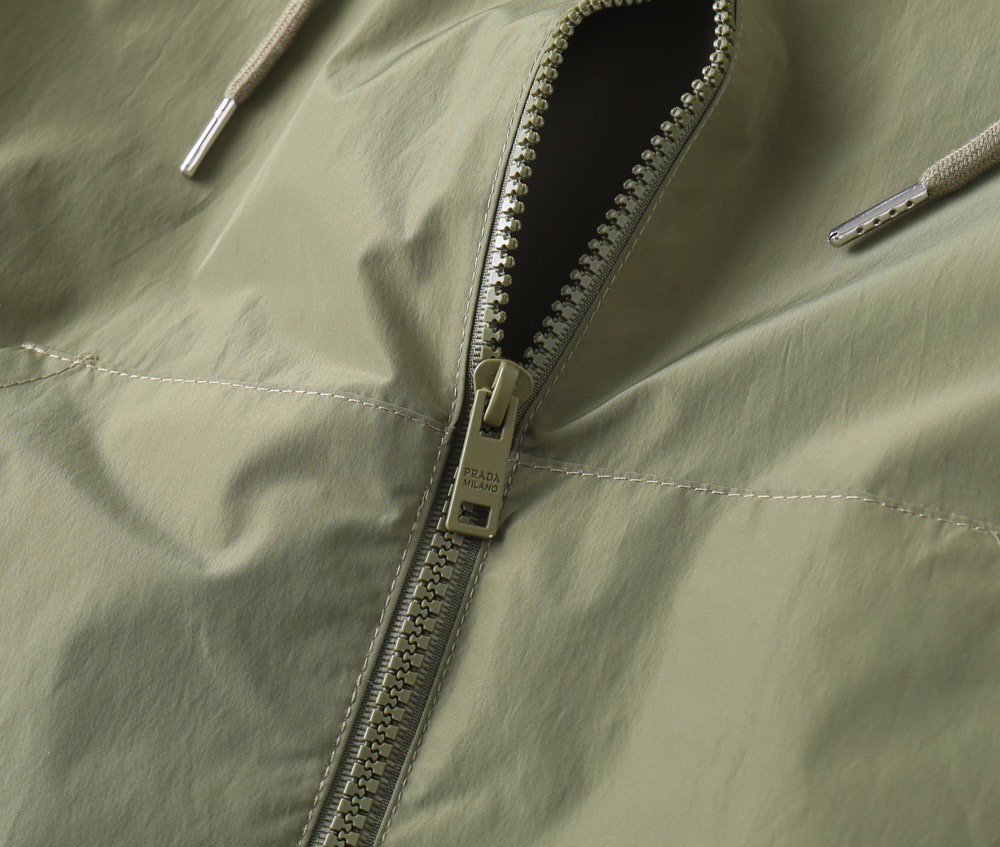 Prada 2025 New Spring Jacket - Fashion-Forward & Comfortable Outerwear 7 a1741008684027 5183