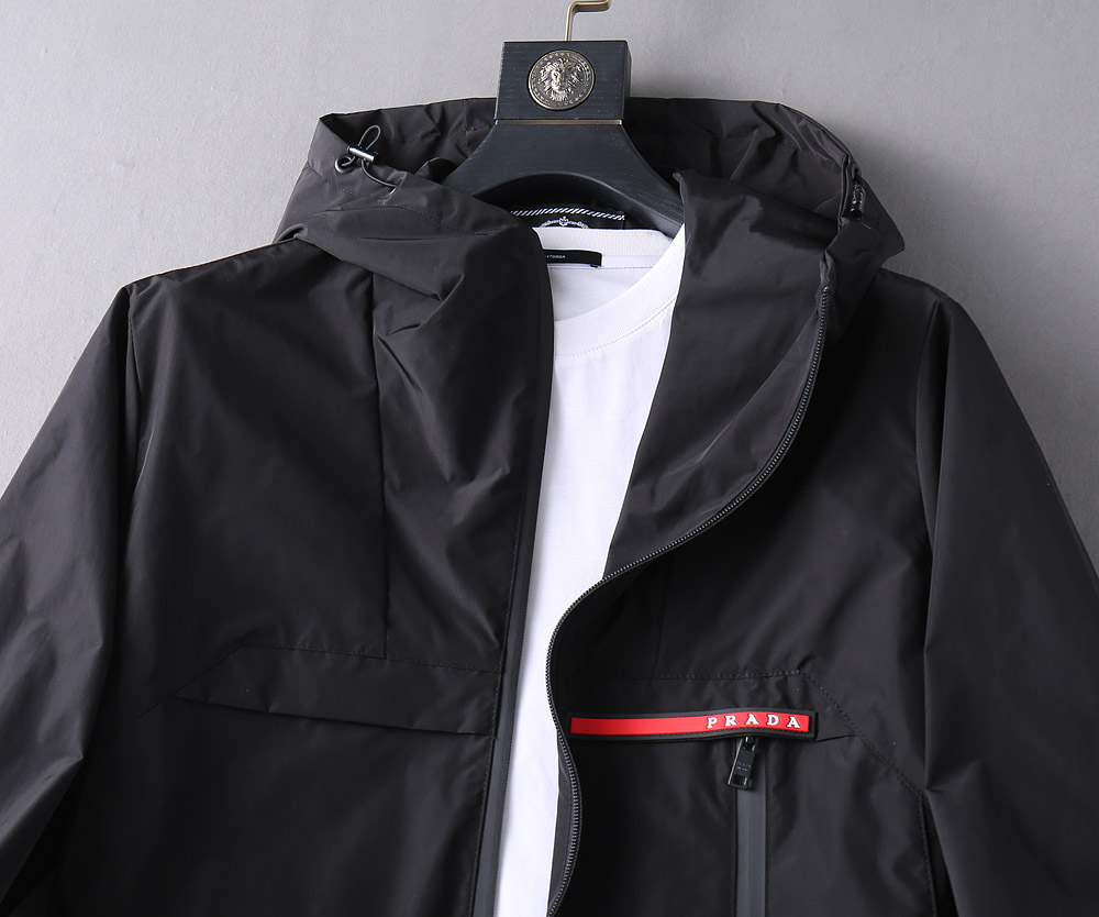 Prada 2025 Spring New Jacket, Runway New Product, Comfortable and Warm 5 a1741010038659 7710