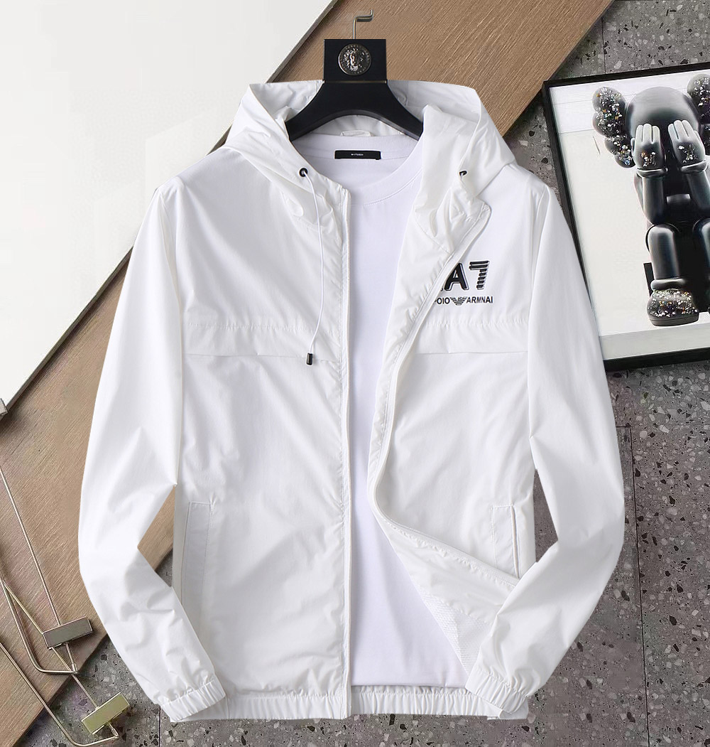 NO:510503,Armani's new jacket jacket in the spring of 2025, the new product on the show is perfect, comfortable and warm, the three standards are complete in color and full and attractive, and the very outstanding design easily advances the sense of fashion. The workmanship is extremely exquisite and rigorous, and the wiring is neat and meticulous!  A masterpiece of a big-name designer!  The upper body doesn't look bloated and super handsome!  Spot code M ~ XXXL,,armani,jackets & coats,jackets & coats,alexander wang19860909阿玛尼 2025开春新款夹克外套,秀场新品品相非常完美,舒适保暖,三标齐全色泽饱满诱人,非常出彩的设计,轻松将时髦感进阶,做工极为考究严谨,走线工整细致！大牌设计师巨作！上身不显臃肿、超级帅气！现货码数M ～ XXXL,,armani,jackets & coats,jackets & coats,alexander wang,Men's clothing