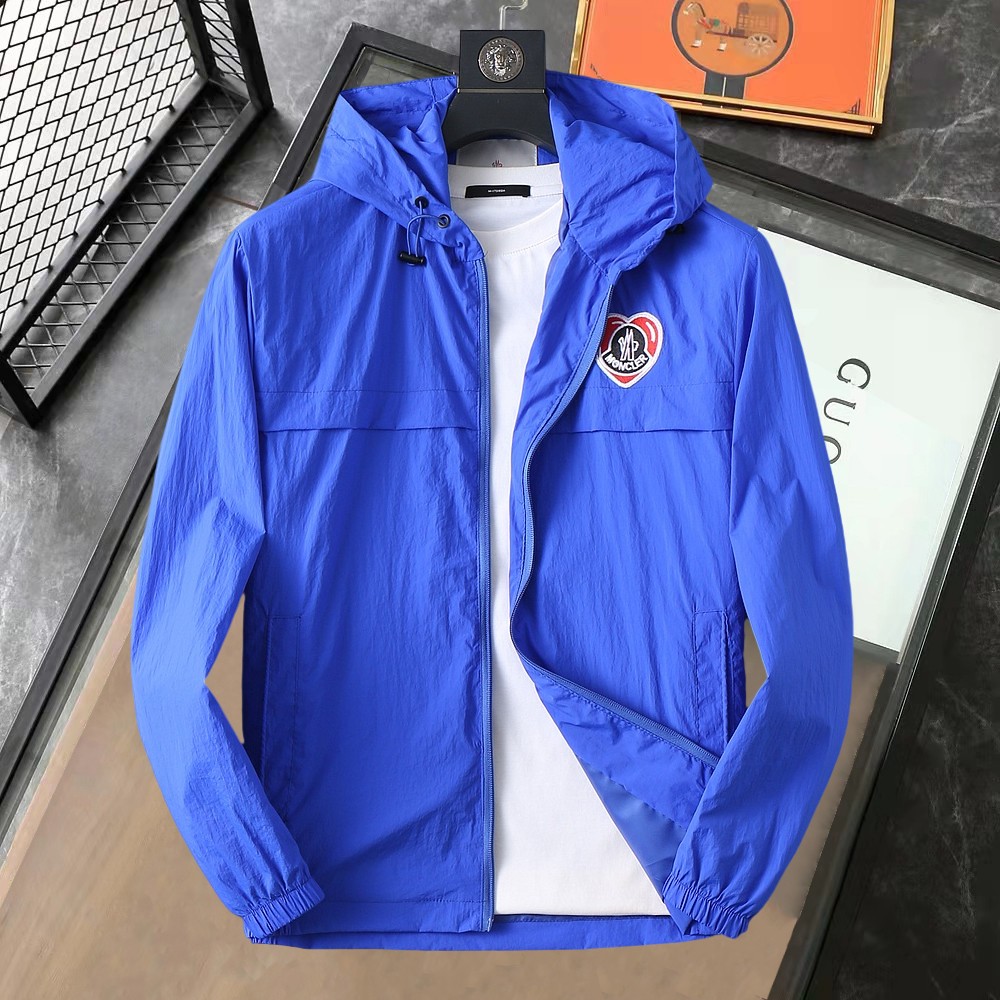 NO:737126,Mengkou 2026 new spring jacket, the new product on the show is in perfect condition, comfortable and warm, complete with three labels, full and attractive color, very outstanding design, easily upgrades the sense of fashion, the workmanship is extremely sophisticated and rigorous, and the wiring is neat and meticulous!  A masterpiece from a famous designer!  The upper body does not look bloated and is super handsome!  Available sizes M ~ XXXL,,Moncler,jackets & coats,jackets & coats,19860909蒙口 2026开春新款夹克外套,秀场新品品相非常完美,舒适保暖,三标齐全色泽饱满诱人,非常出彩的设计,轻松将时髦感进阶,做工极为考究严谨,走线工整细致！大牌设计师巨作！上身不显臃肿、超级帅气！现货码数M ～ XXXL,,Moncler,jackets & coats,jackets & coats,,Men's clothing