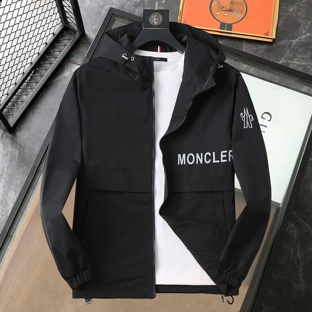 NO:737067,Mengkou 2026 new spring jacket, the new product on the show is in perfect condition, comfortable and warm, complete with three labels, full and attractive color, very outstanding design, easily upgrades the sense of fashion, the workmanship is extremely sophisticated and rigorous, and the wiring is neat and meticulous!  A masterpiece from a famous designer!  The upper body does not look bloated and is super handsome!  Available sizes M ~ XXXL,,Moncler,jackets & coats,jackets & coats,19860909蒙口 2026开春新款夹克外套,秀场新品品相非常完美,舒适保暖,三标齐全色泽饱满诱人,非常出彩的设计,轻松将时髦感进阶,做工极为考究严谨,走线工整细致！大牌设计师巨作！上身不显臃肿、超级帅气！现货码数M ～ XXXL,,Moncler,jackets & coats,jackets & coats,,Men's clothing