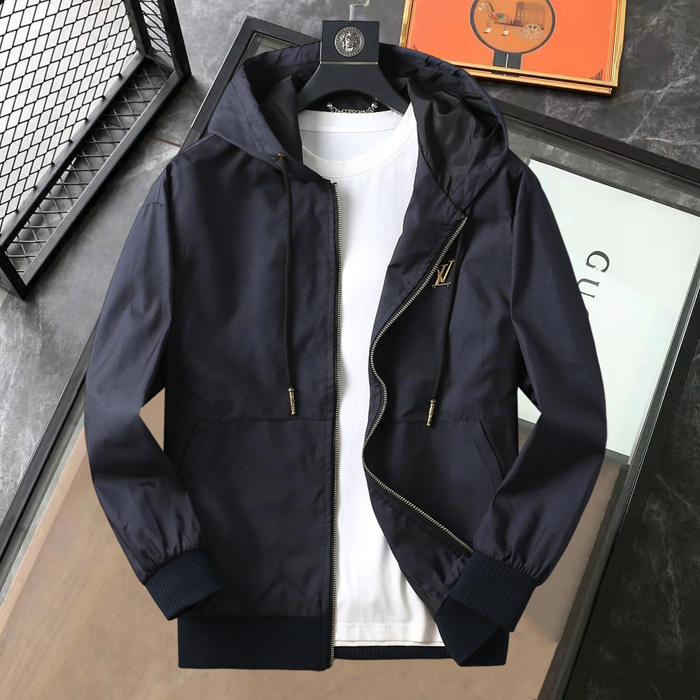 NO:737075,LV 2026 spring new jacket, the new product on the show is in perfect condition, comfortable and warm, complete with three labels, full and attractive color, very outstanding design, easily upgrades the fashion sense, extremely elegant and rigorous workmanship, neat and meticulous wiring!  A masterpiece from a famous designer!  The upper body does not look bloated and is super handsome!  Available size M ~ XXXL,,louis vuitton,jackets & coats,jackets & coats,19860909LV 2026开春新款夹克外套,秀场新品品相非常完美,舒适保暖,三标齐全色泽饱满诱人,非常出彩的设计,轻松将时髦感进阶,做工极为考究严谨,走线工整细致！大牌设计师巨作！上身不显臃肿、超级帅气！现货码数M ～ XXXL,,louis vuitton,jackets & coats,jackets & coats,,Men's clothing