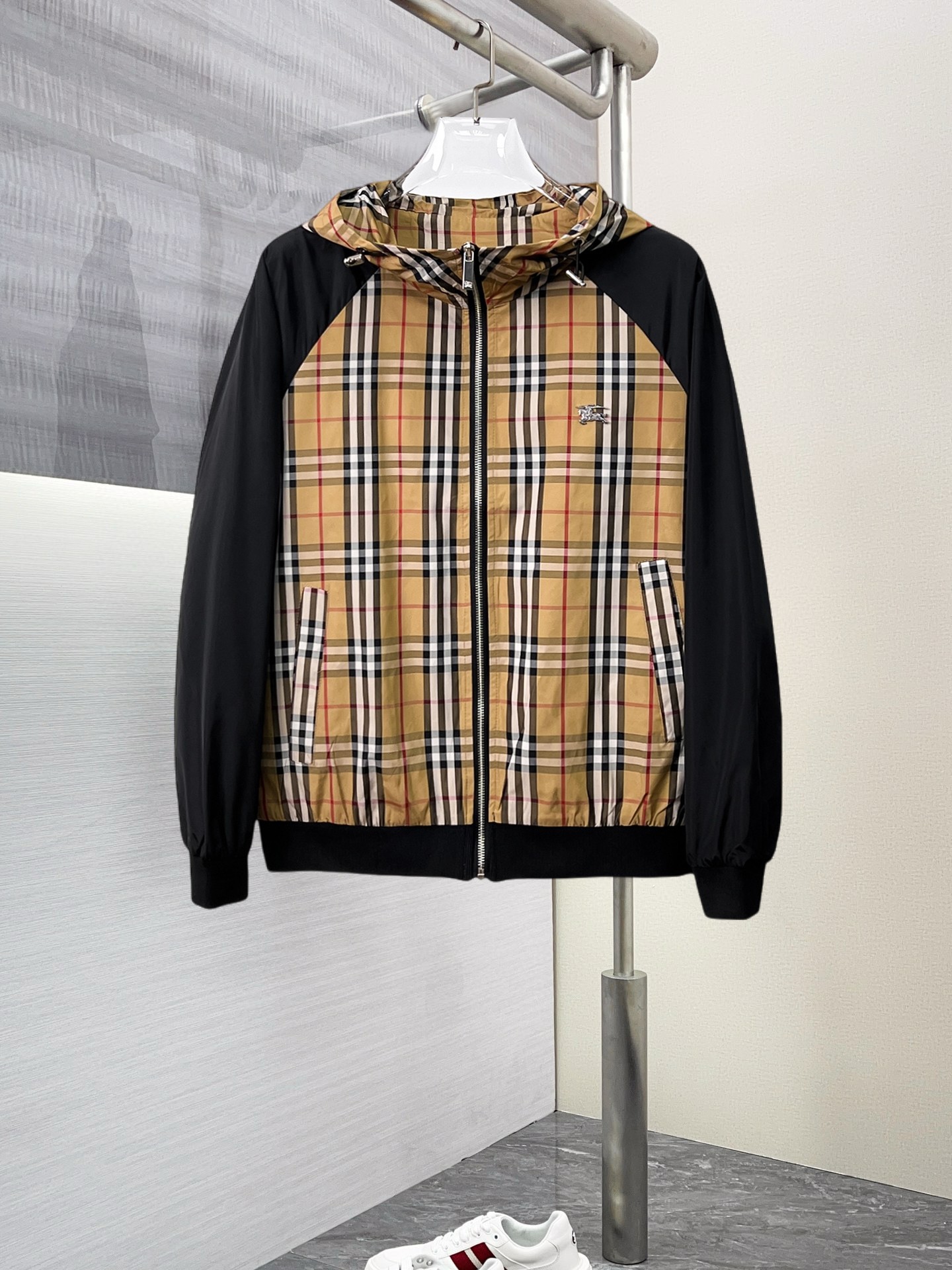 Burberry Jacket 09068