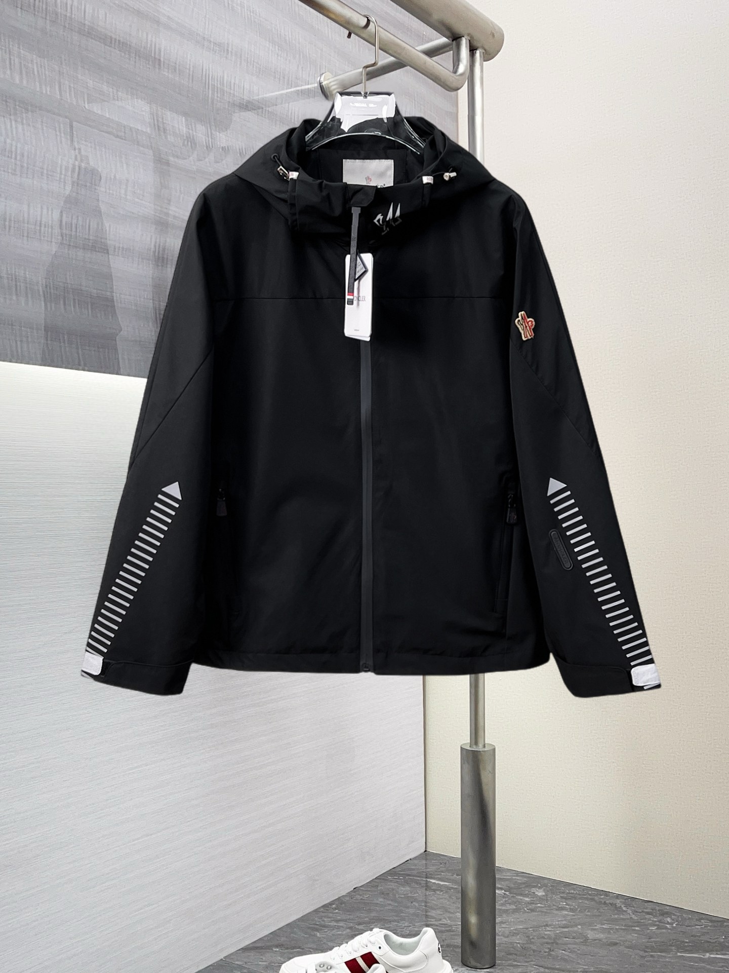 Moncler Jacket 09067