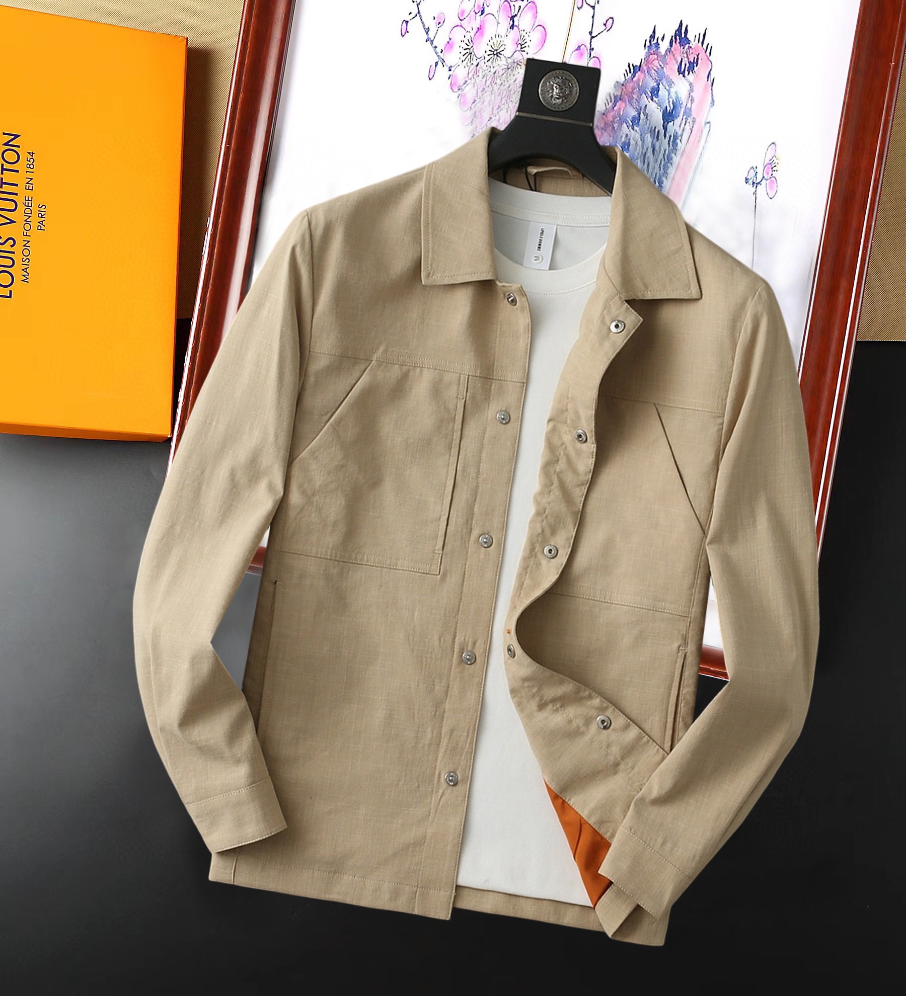 NO:129039,Jenia's new spring jacket 2025, the new product on the show is perfect, comfortable and warm, the three standards have a complete color and full color, and the very outstanding design easily advances the sense of fashion, the workmanship is extremely exquisite and rigorous, and the wiring is neat and meticulous!  A masterpiece of a big-name designer!  The upper body doesn't look bloated and super handsome!  Spot code M ~ XXXL, zegna, jackets & coats, jackets & coats, alexander wang19860909杰尼亚 2025开春新款夹克外套,秀场新品品相非常完美,舒适保暖,三标齐全色泽饱满诱人,非常出彩的设计,轻松将时髦感进阶,做工极为考究严谨,走线工整细致！大牌设计师巨作！上身不显臃肿、超级帅气！现货码数M ～ XXXL,,zegna,jackets & coats,jackets & coats,alexander wang,Men's clothing