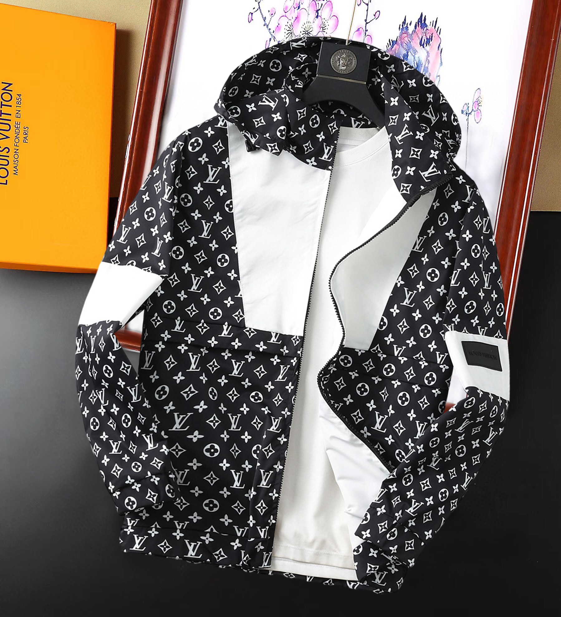 NO:129046,LV 2025 Spring New Jacket Jacket, the new product on the show is perfect, comfortable and warm, the three-standard complete colors and full and attractive, and the very outstanding design easily advances the sense of fashion. The workmanship is extremely exquisite and rigorous, and the wiring is neat and meticulous!  A masterpiece of a big-name designer!  The upper body doesn't look bloated and super handsome!  Spot code M ~ XXXL,,louis vuitton,jackets & coats,jackets & coats,alexander wang19860909LV 2025开春新款夹克外套,秀场新品品相非常完美,舒适保暖,三标齐全色泽饱满诱人,非常出彩的设计,轻松将时髦感进阶,做工极为考究严谨,走线工整细致！大牌设计师巨作！上身不显臃肿、超级帅气！现货码数M ～ XXXL,,louis vuitton,jackets & coats,jackets & coats,alexander wang,Men's clothing