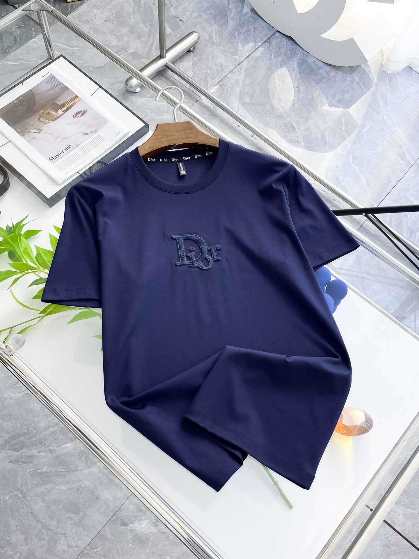 NO:458226,LP Spring and Summer New First-Open Counter Latest Short-sleeved Round Neck T-shirt High-end Customized Design Avant-garde and Fashionable!  Brand logo heavy craft design, high-end customized double mercerized fabric, soft feel, comfortable to wear, exquisite counter-level car line, fine workmanship, invincible and handsome upper body effect!  A must-have item for handsome men!  Fatty Gospel-- Code Number M-4XL (maximum 4XL wearable kilogram), loro piana, T-shirt,tees, t-shirt,alexander wang19860909LP 春夏新款首发专柜最新款短袖圆领T恤 高端订制 设计前卫时尚！品牌logo重工艺设计 高端定制双丝光面料.手感柔软.穿着舒适.专柜级别精致车线.做工精细.上身效果无敌帅气！型男必备单品！胖子福音-- 码数 M-4XL(最大4XL可穿斤),,loro piana,T-shirt,tees，t-shirt,alexander wang,Men's clothing