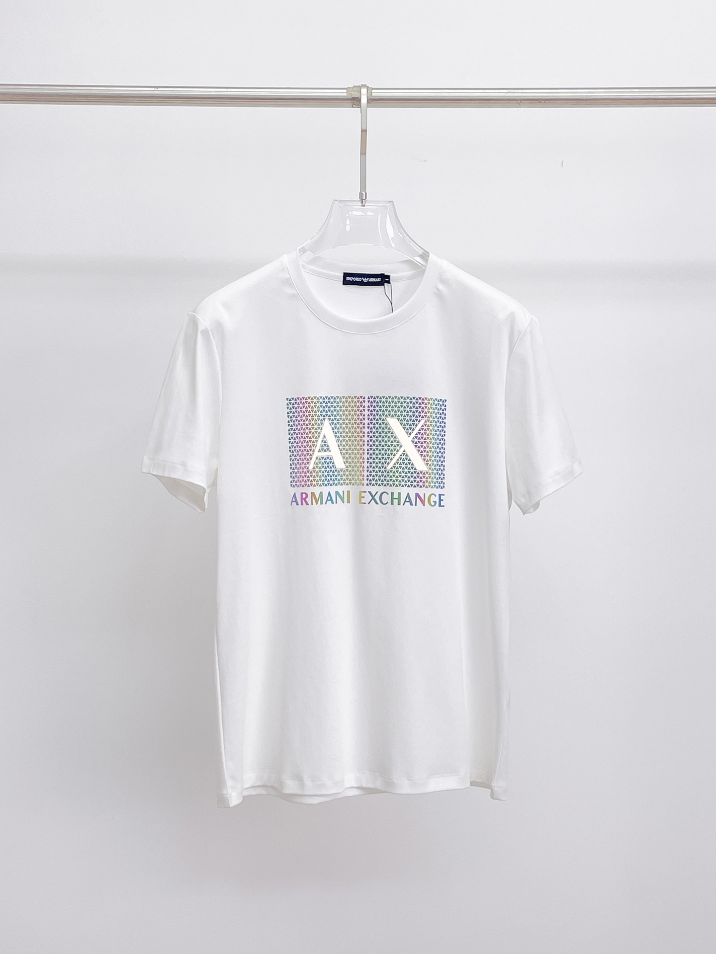 NO:133363,Armani's new spring and summer 2025 new styles in the first counter, the latest short-sleeved round-neck T-shirt, high-end customization, avant-garde and fashionable design!  Brand logo heavy craft design, high-end customized double mercerized fabric, soft feel, comfortable to wear, exquisite counter-level car line, fine workmanship, invincible and handsome upper body effect!  A must-have item for handsome men!  Fatty Gospel-- Code Number M-4XL (maximum 4XL can wear 210 catties), Armani, T-shirt,tees, t-shirt,alexander wang19860909阿玛尼 2025春夏新款首发专柜最新款短袖圆领T恤 高端订制 设计前卫时尚！品牌logo重工艺设计 高端定制双丝光面料.手感柔软.穿着舒适.专柜级别精致车线.做工精细.上身效果无敌帅气！型男必备单品！胖子福音-- 码数 M-4XL(最大4XL可穿210斤),,armani,T-shirt,tees，t-shirt,alexander wang,Men's clothing