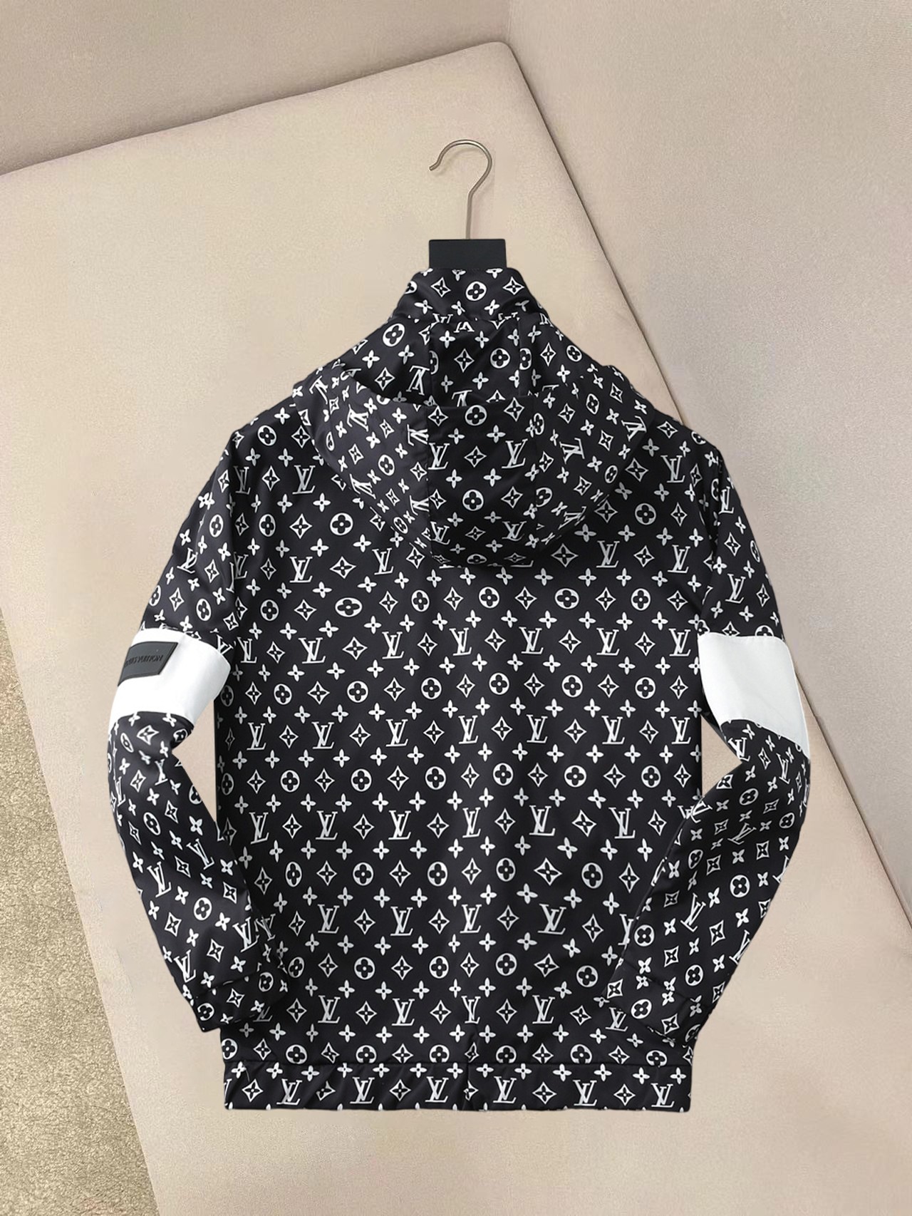 Alternative view of Louis Vuitton Jacket 02014