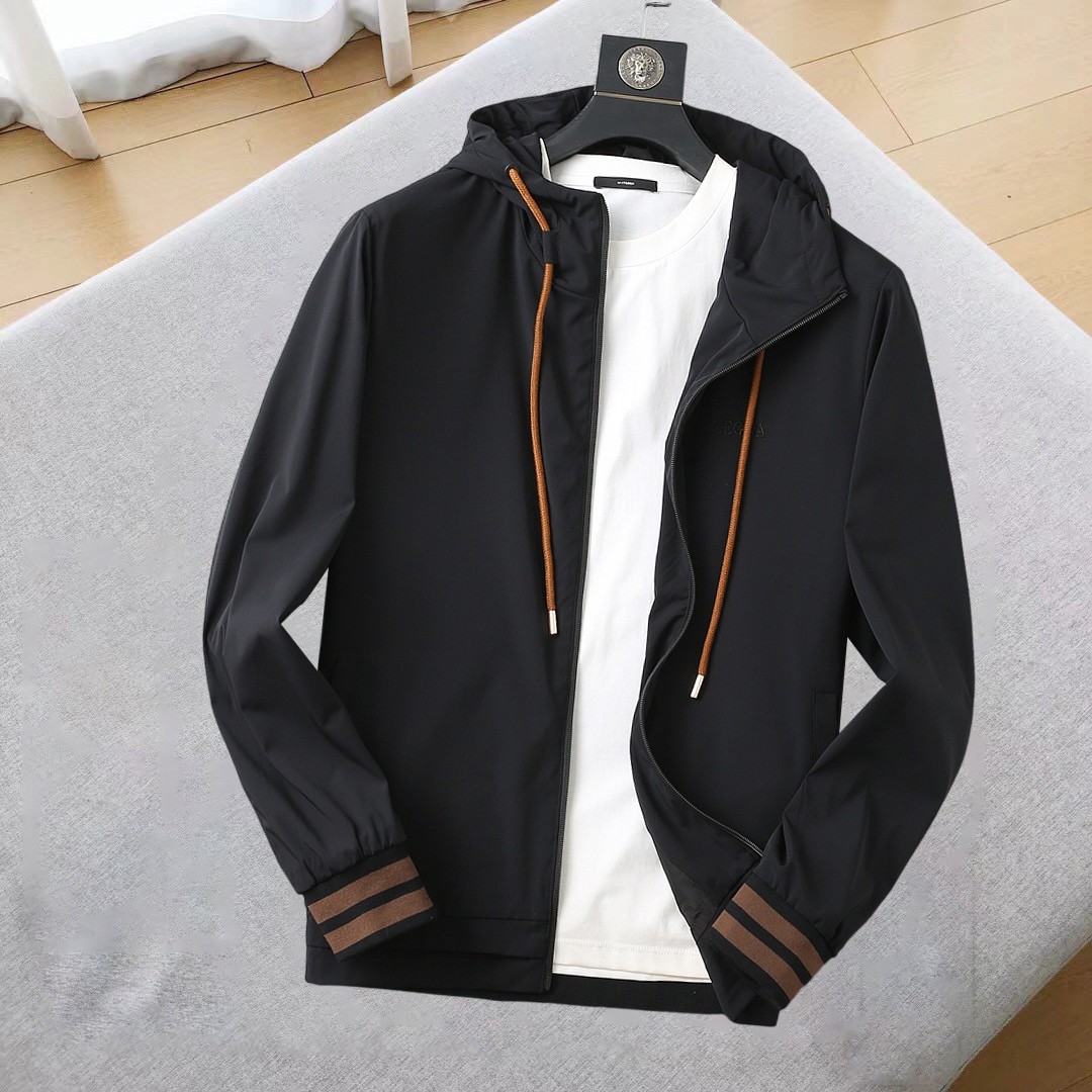 NO:545010,Jenia's new jacket jacket in early autumn 2025, the new product on the show is perfect, comfortable and warm, the three standards are complete in color and full and attractive, and the very outstanding design easily advances the sense of fashion, the workmanship is extremely exquisite and rigorous, and the wiring is neat and meticulous!  A masterpiece of a big-name designer!  The upper body doesn't look bloated and super handsome!  Spot code M ~ XXXL, zegna, jackets & coats, jackets & coats, alexander wang19860909杰尼亚 2025初秋新款夹克外套,秀场新品品相非常完美,舒适保暖,三标齐全色泽饱满诱人,非常出彩的设计,轻松将时髦感进阶,做工极为考究严谨,走线工整细致！大牌设计师巨作！上身不显臃肿、超级帅气！现货码数M ～ XXXL,,zegna,jackets & coats,jackets & coats,alexander wang,Men's clothing