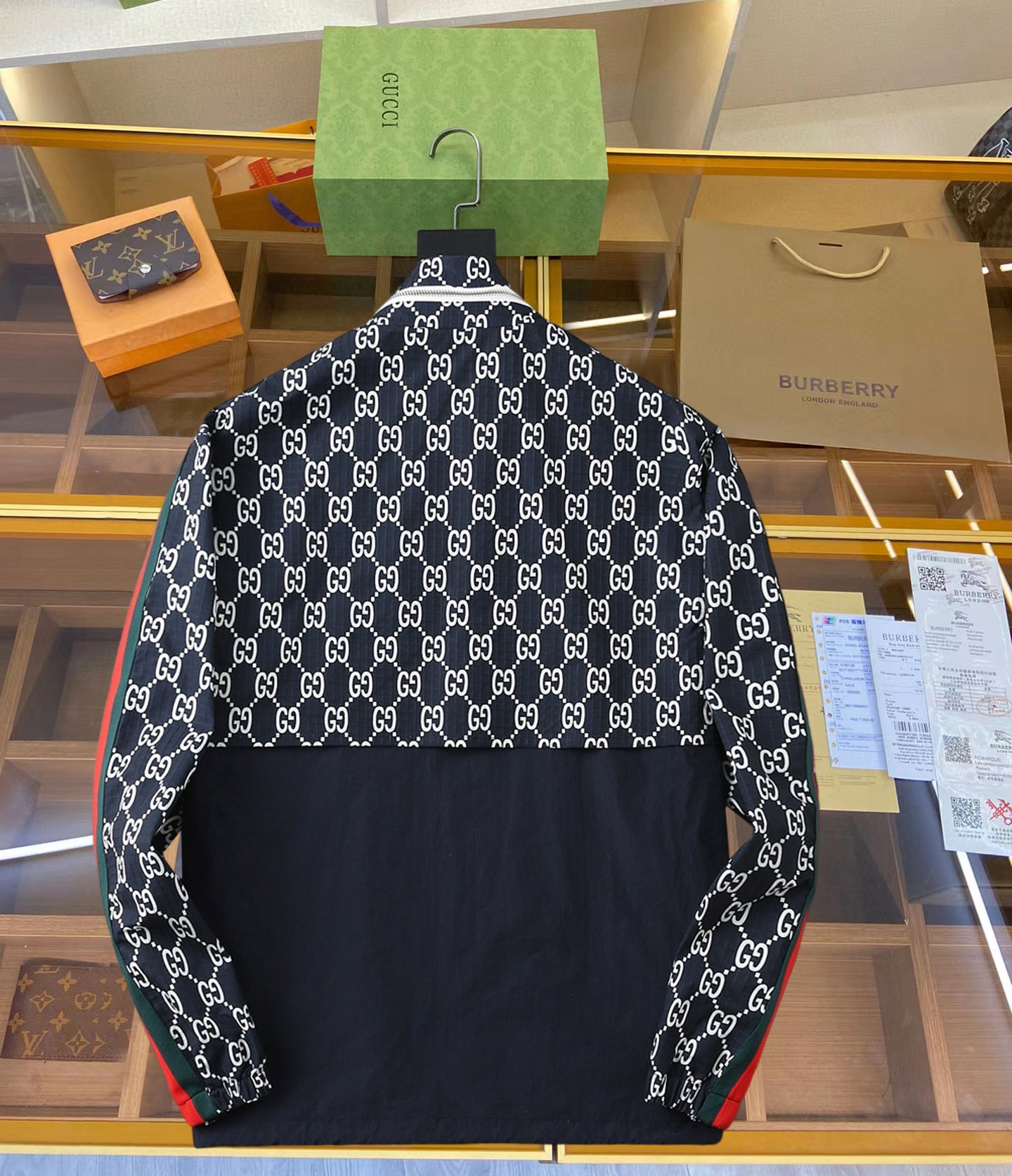 Alternative view of Jacket 00537